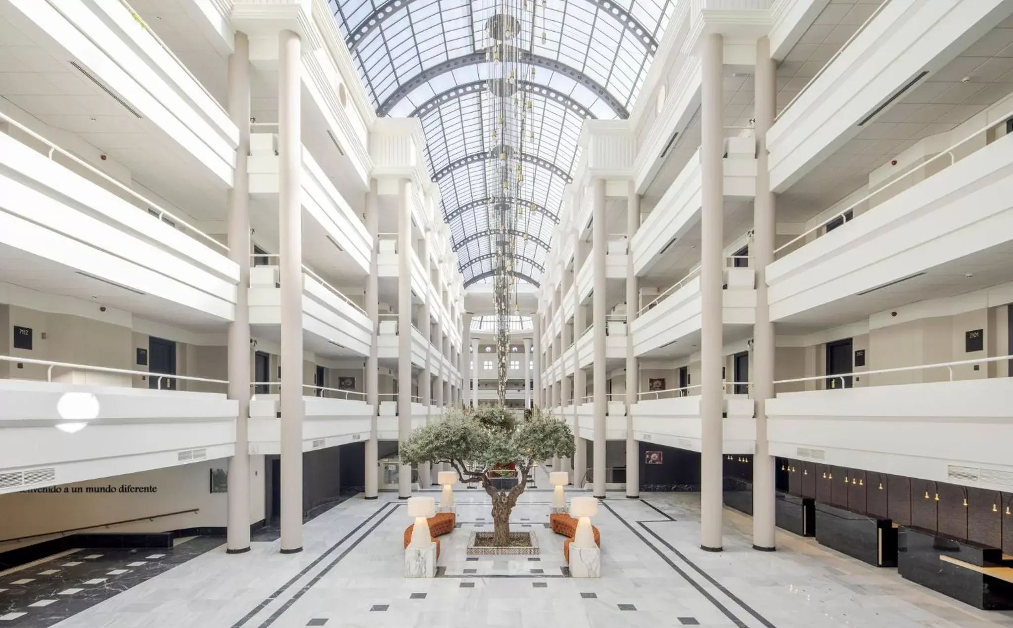 Lobby or reception in Ilunion Alcora Sevilla