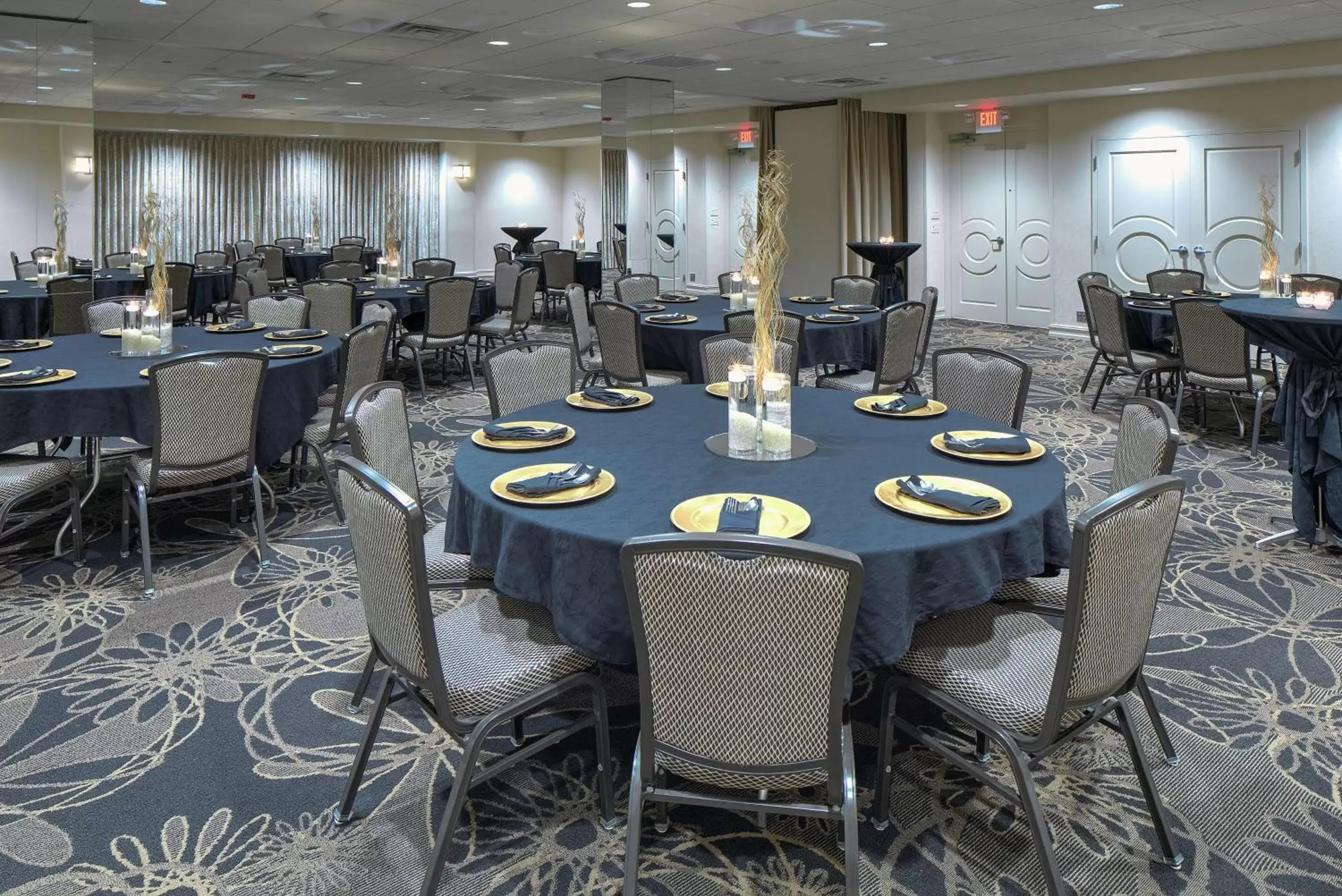 Meeting/conference room, Restaurant/Places to Eat in DoubleTree by Hilton Madison Downtown