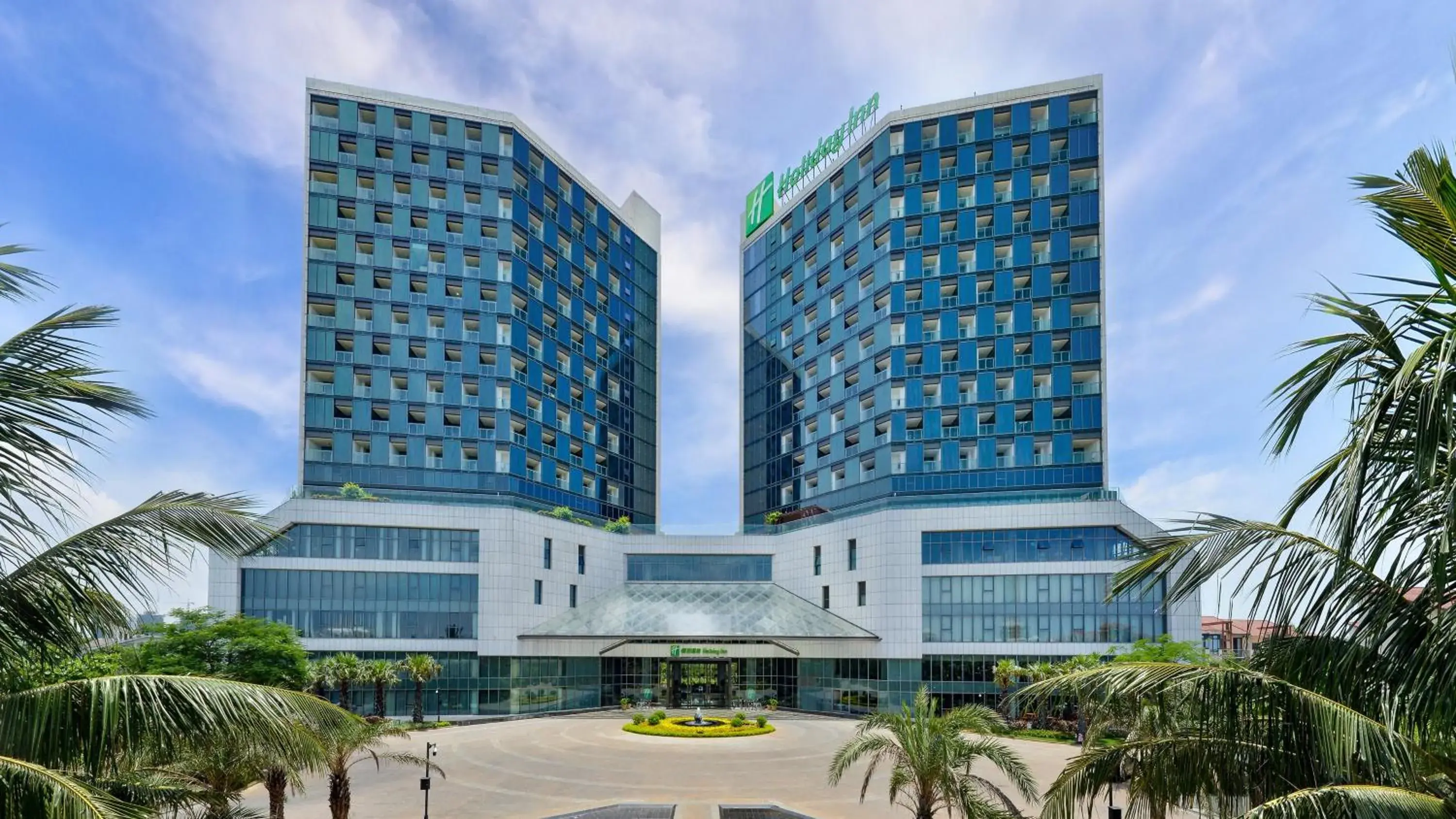 Property Building in Holiday Inn Haikou West Coast, an IHG Hotel