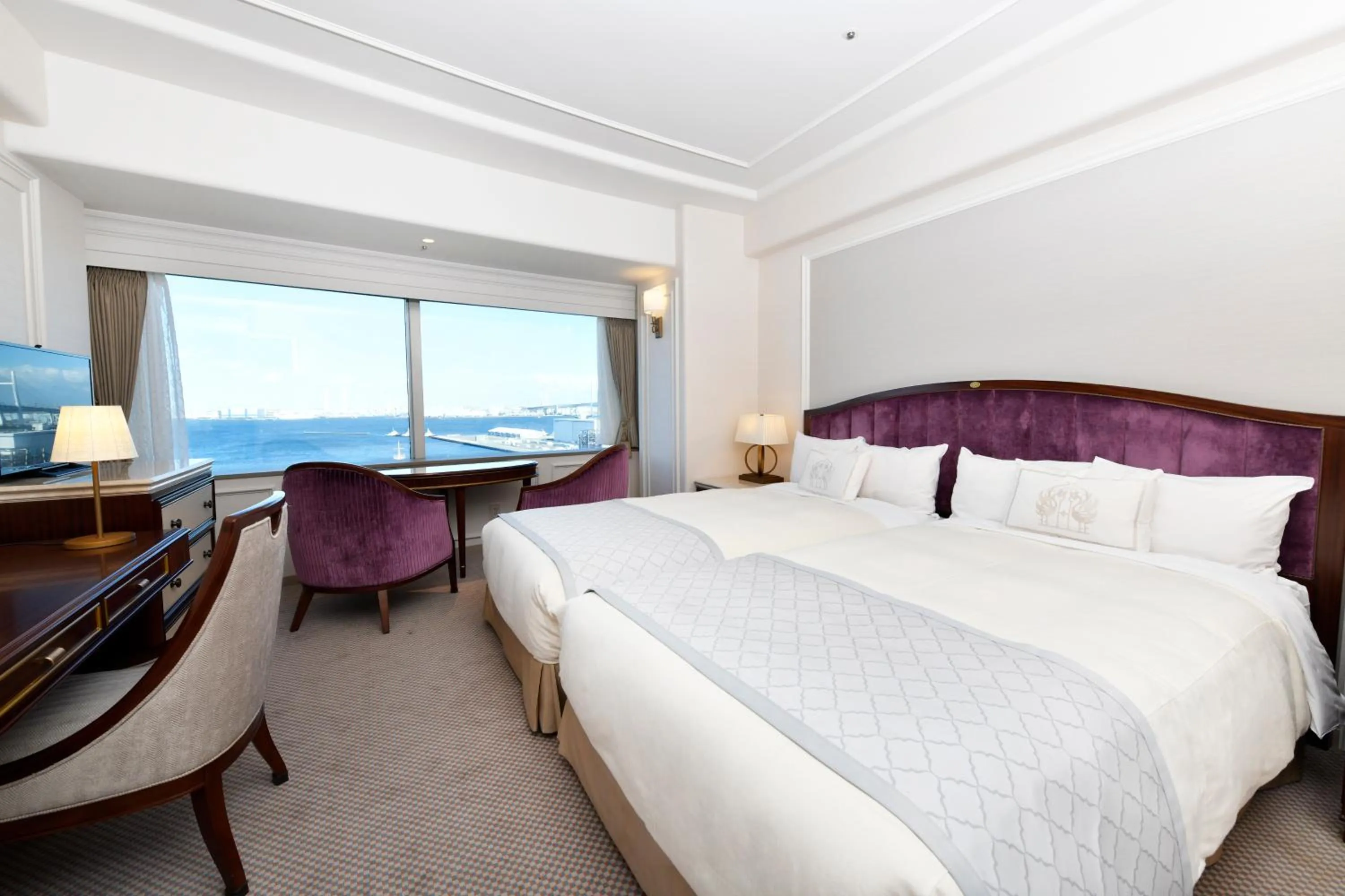 Photo of the whole room, Bed in Hotel New Grand