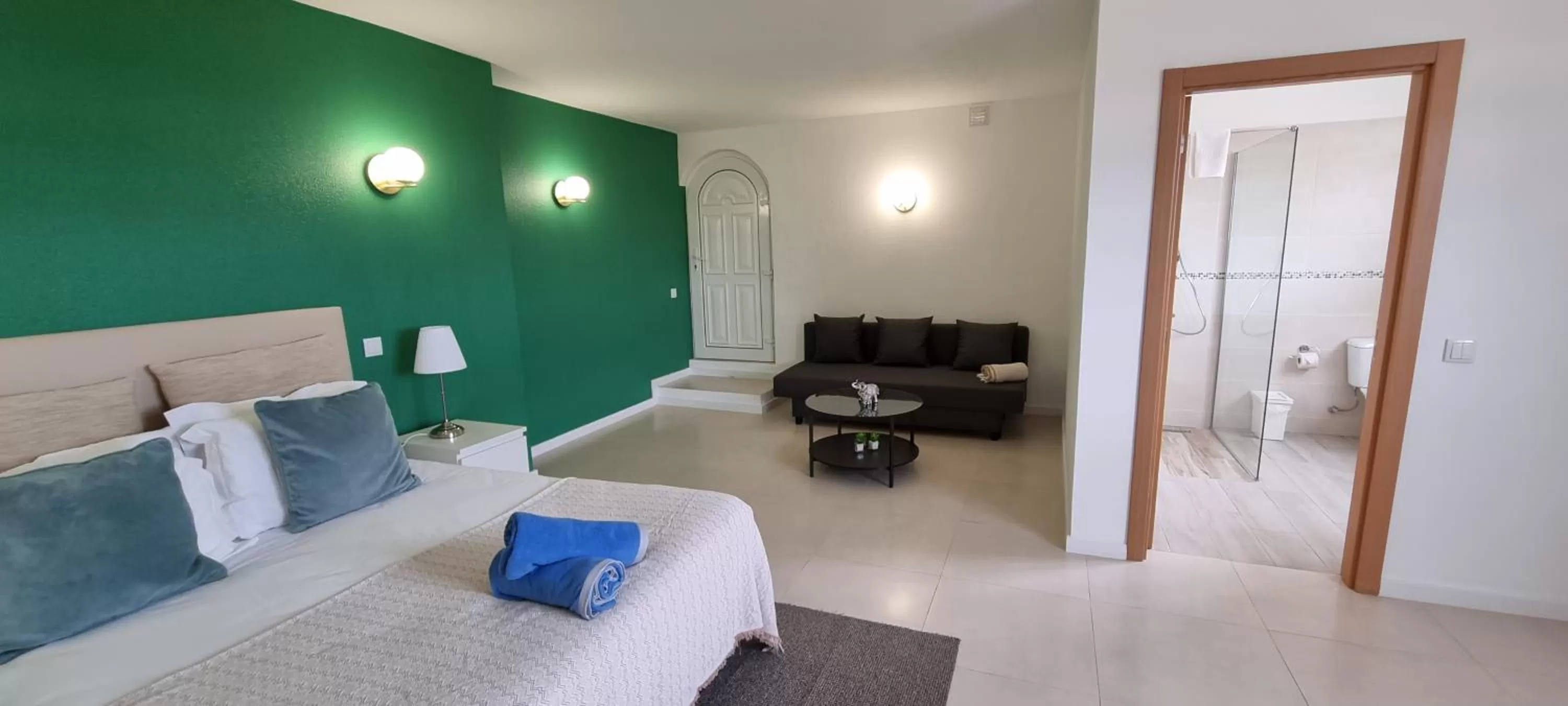 Living room, Bed in Quinta Nova Relax & Spa - Vale del Rey