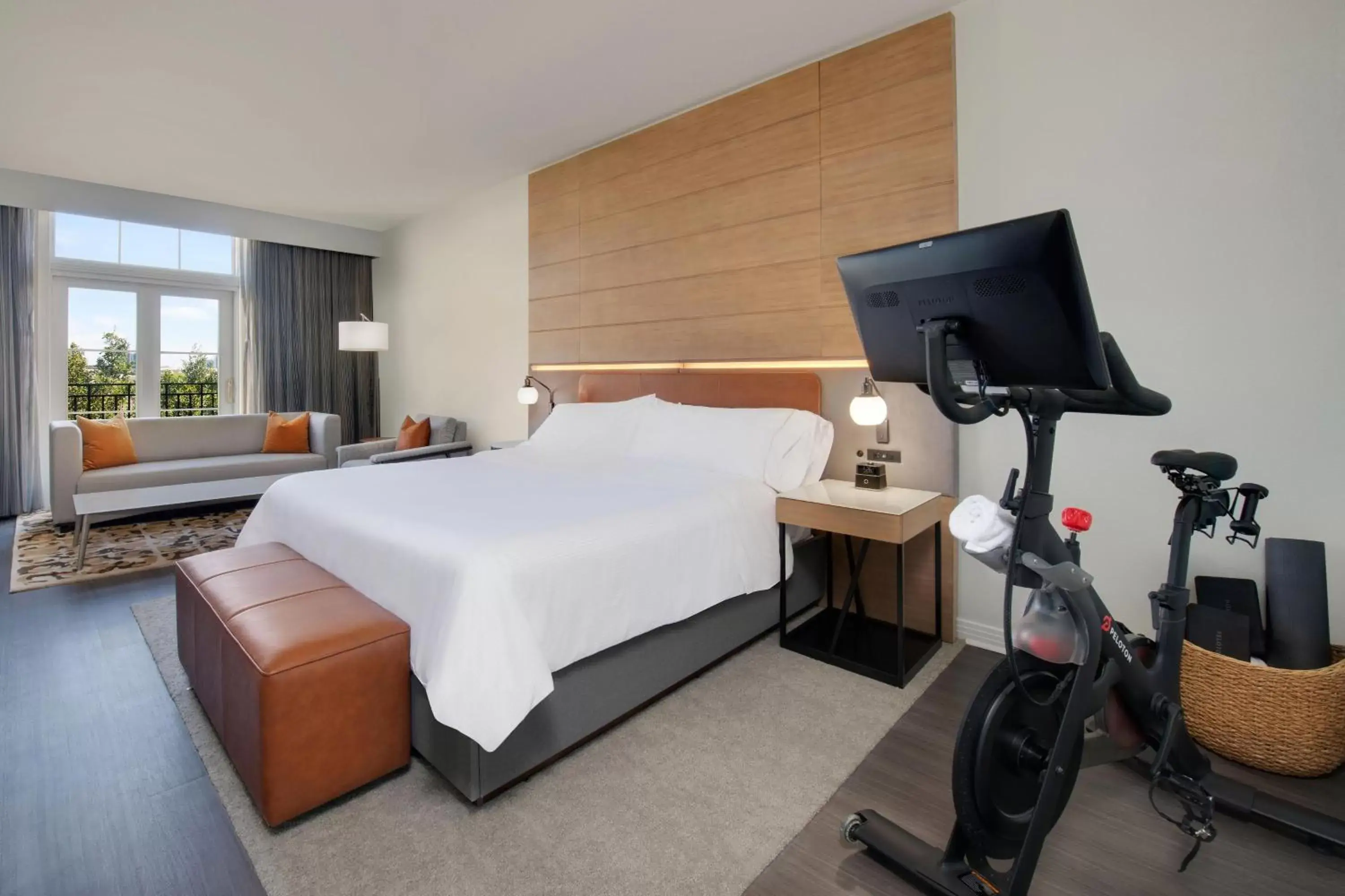 Photo of the whole room, Bed in The Westin Dallas Stonebriar Golf Resort & Spa