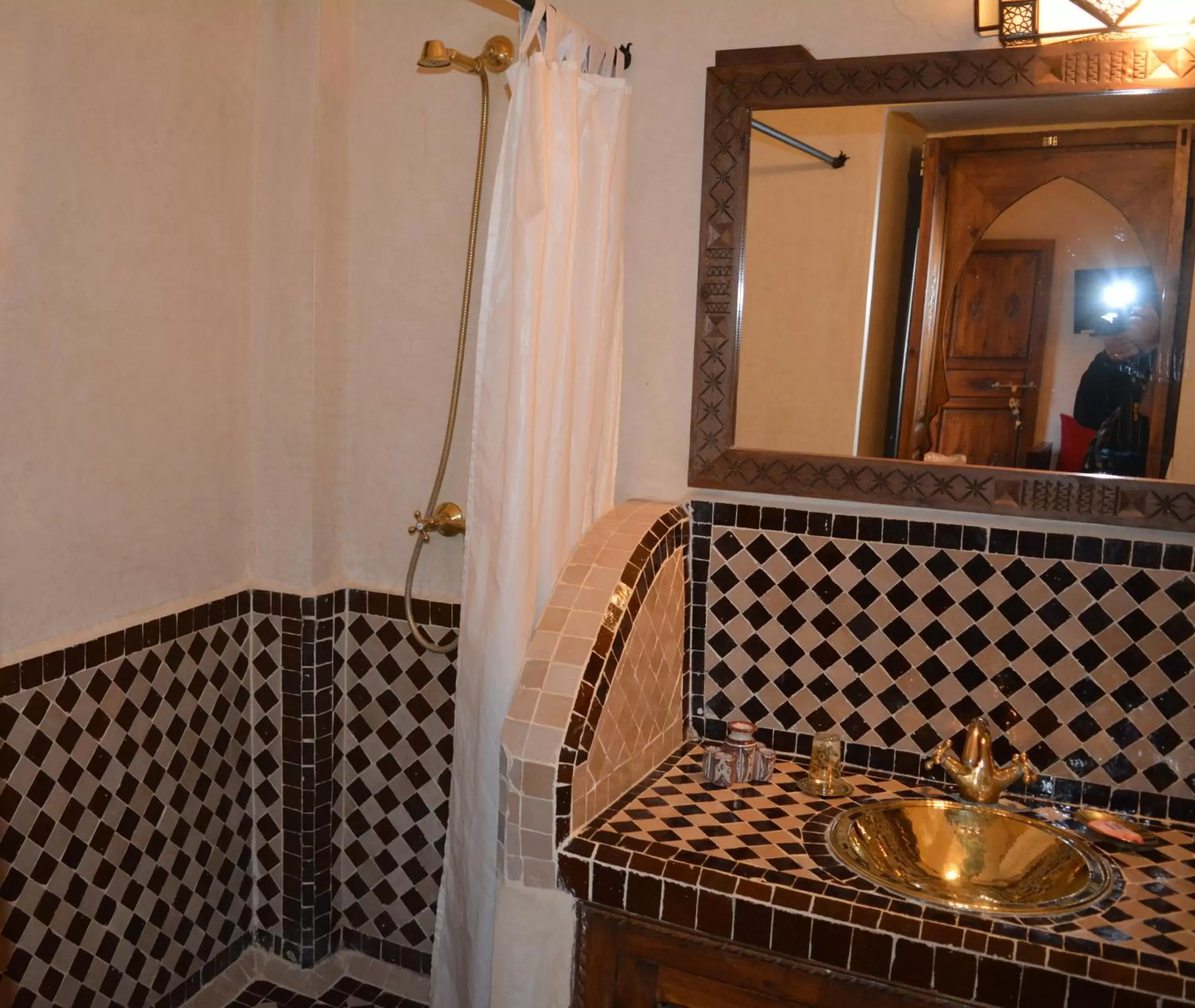 Staff, Bathroom in Riad Ghali Hotel & SPA