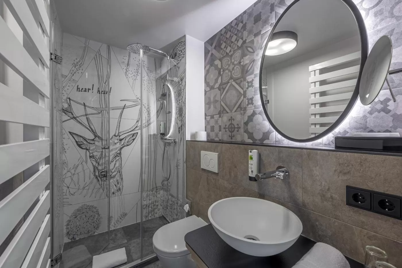 Bathroom in Hotel Schäfflerwirt