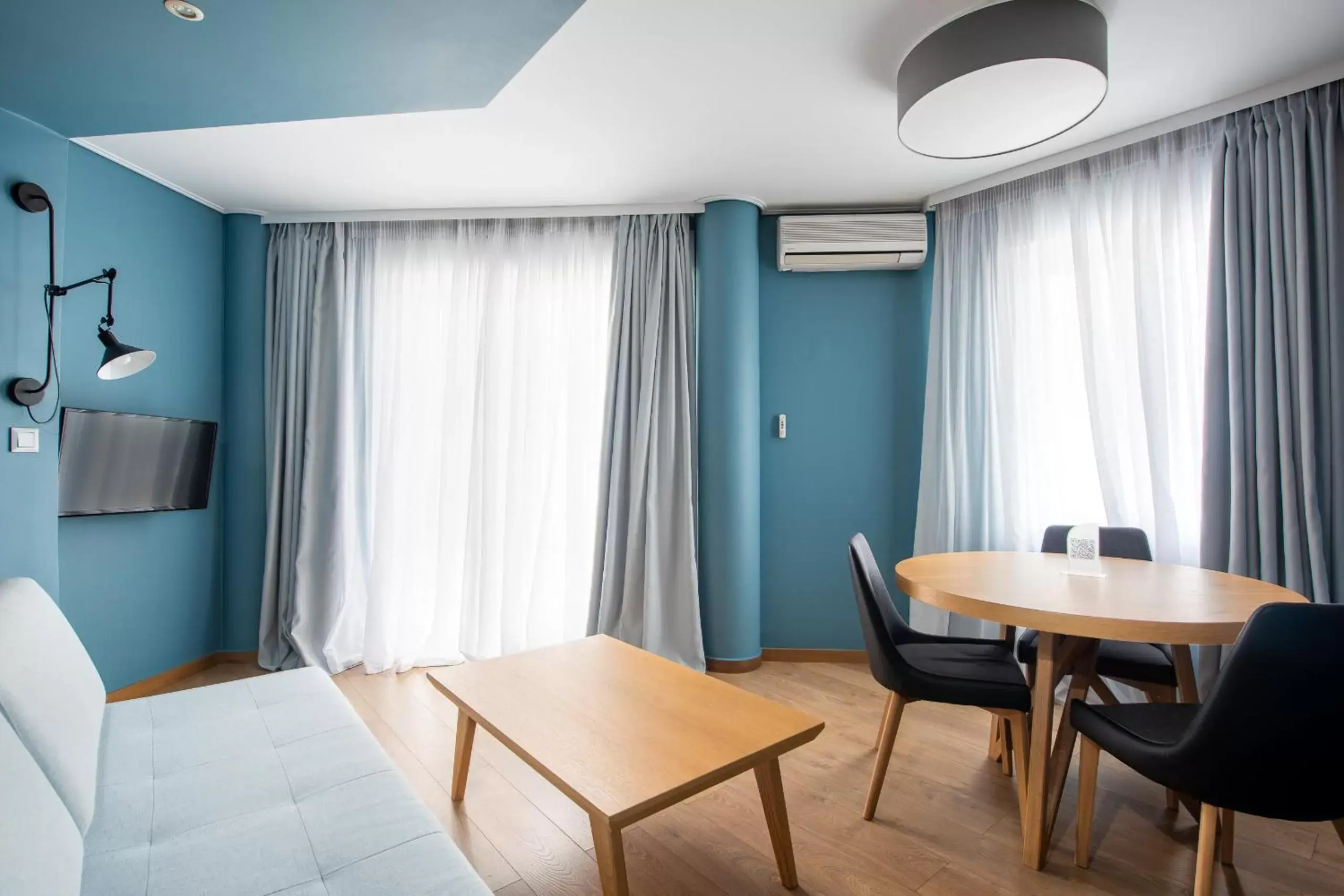 Dining area in Heliotrope Hotels