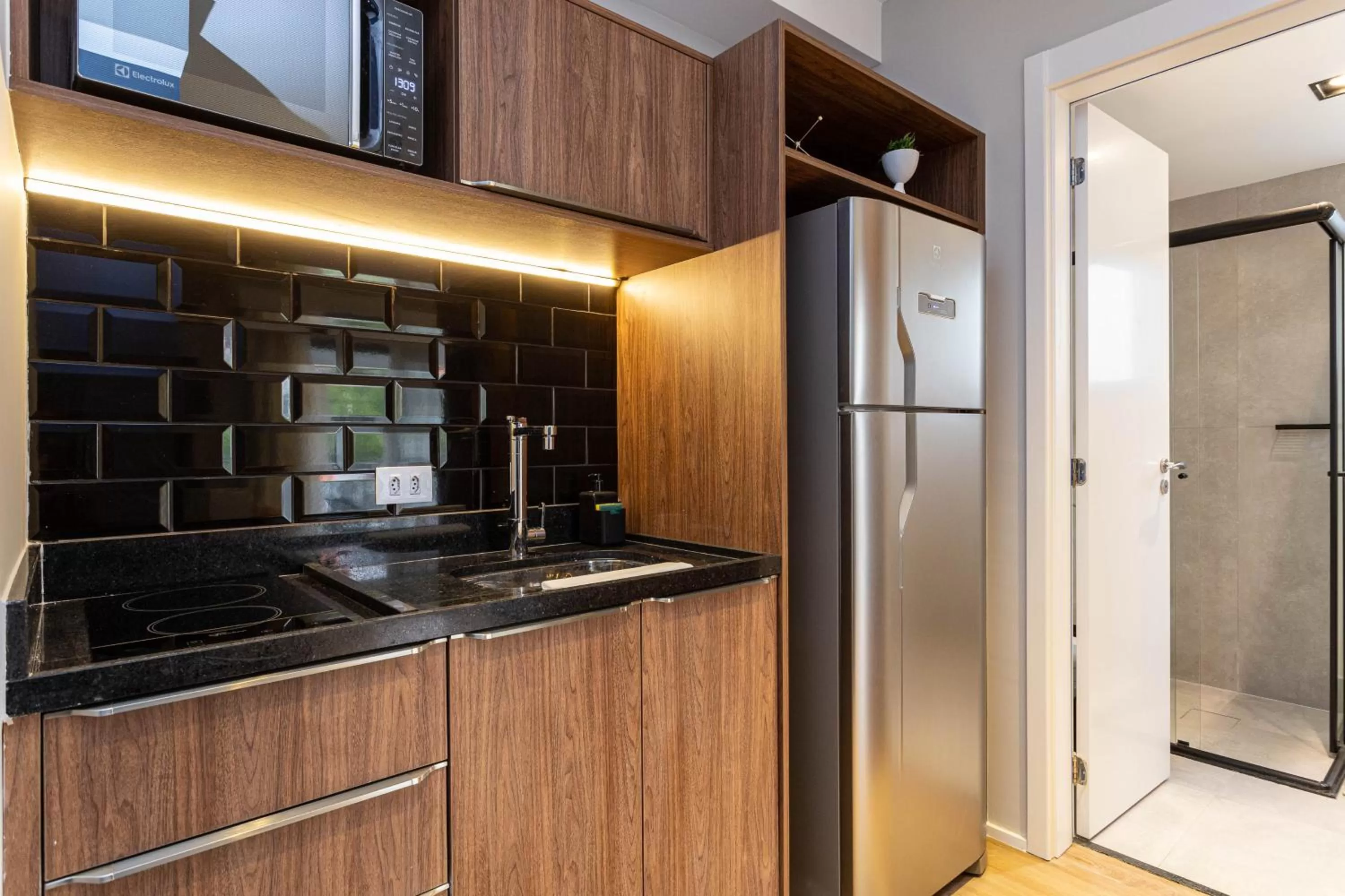 Kitchen or kitchenette in Charlie Hotel Atmosfera Paulista