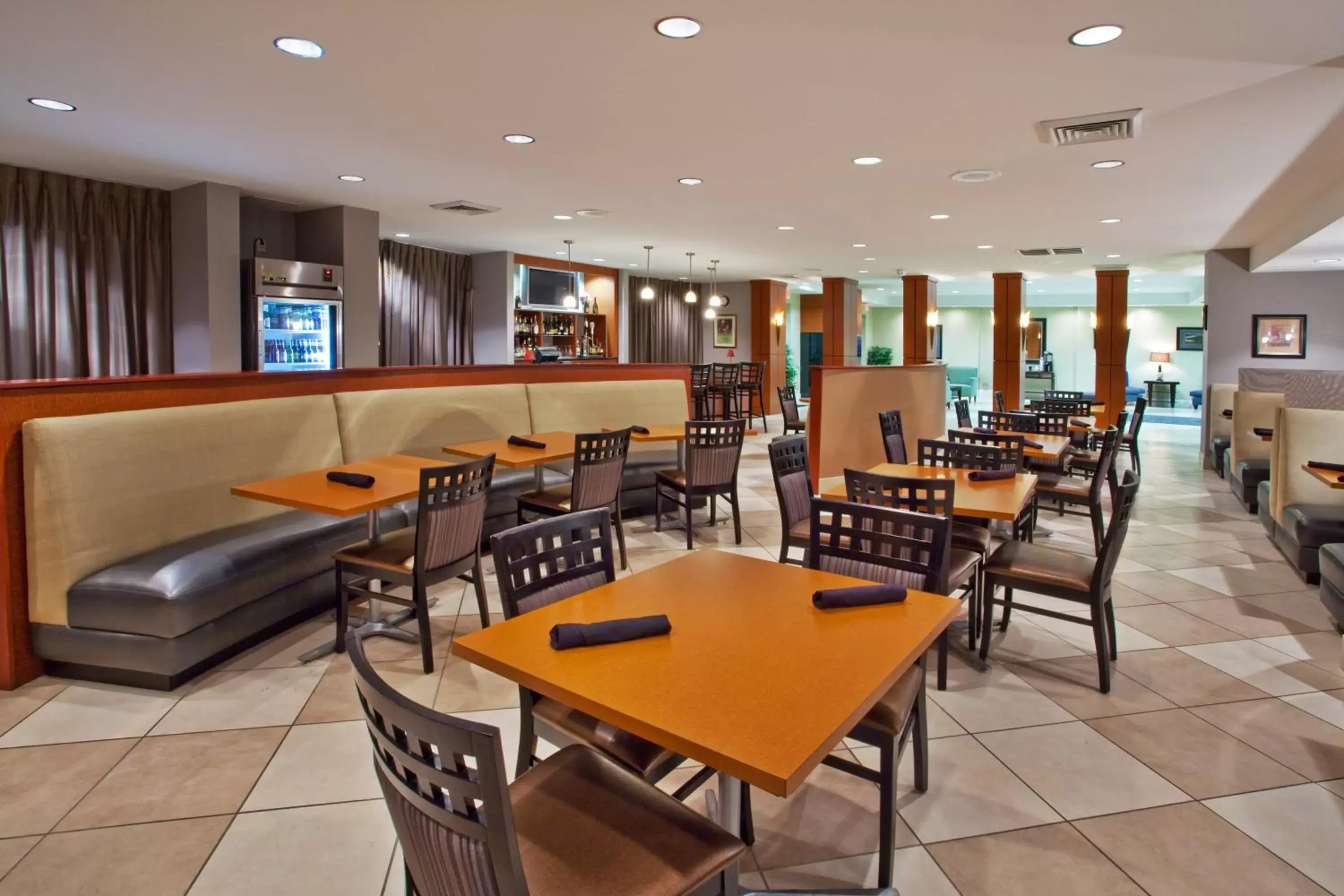 Restaurant/Places to Eat in Holiday Inn Augusta West I-20, an IHG Hotel