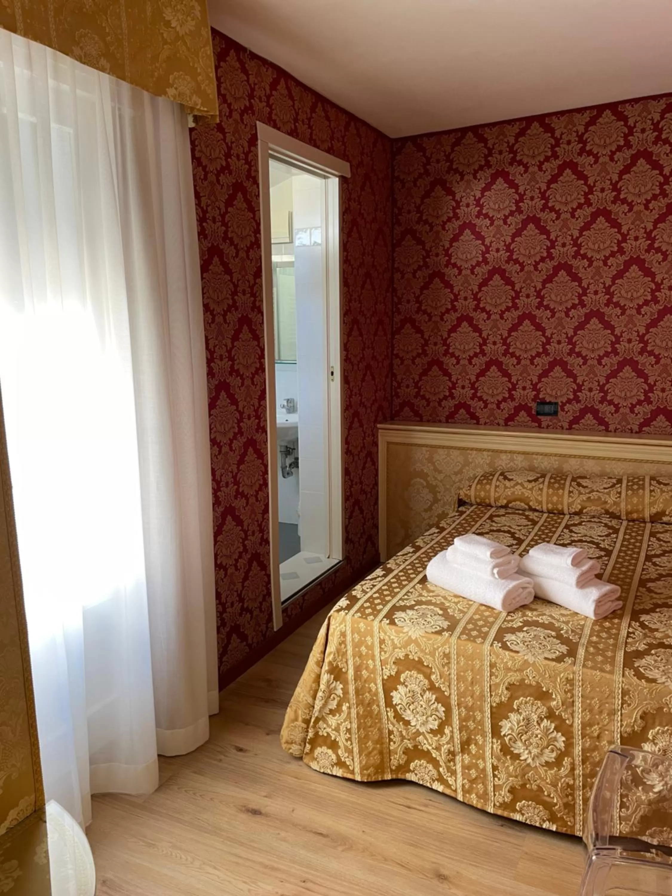 Photo of the whole room, Bed in Hotel Apostoli Garden