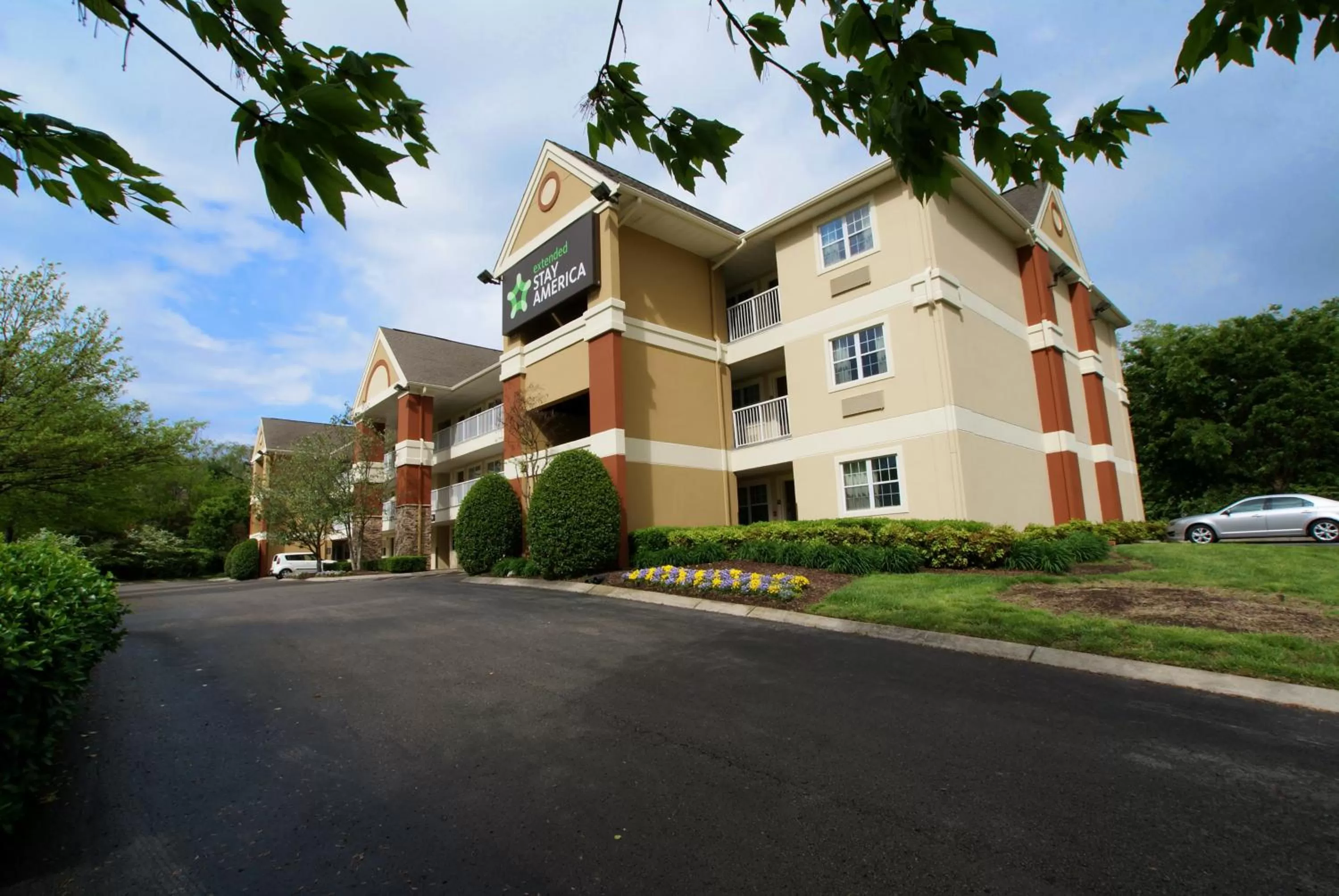 Property building in Extended Stay America Suites - Nashville - Brentwood - South