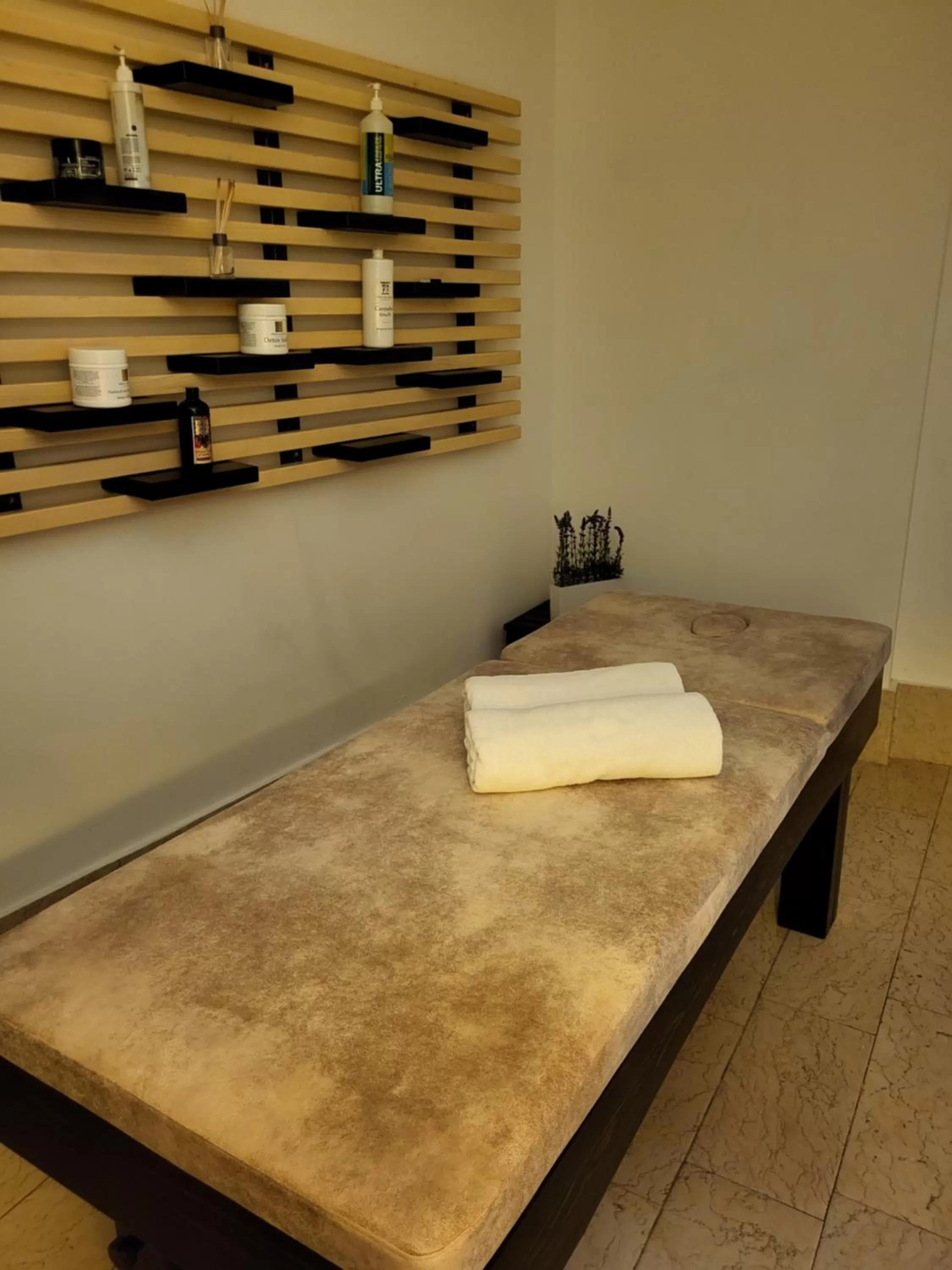 Massage in Xenon Hotel & SPA