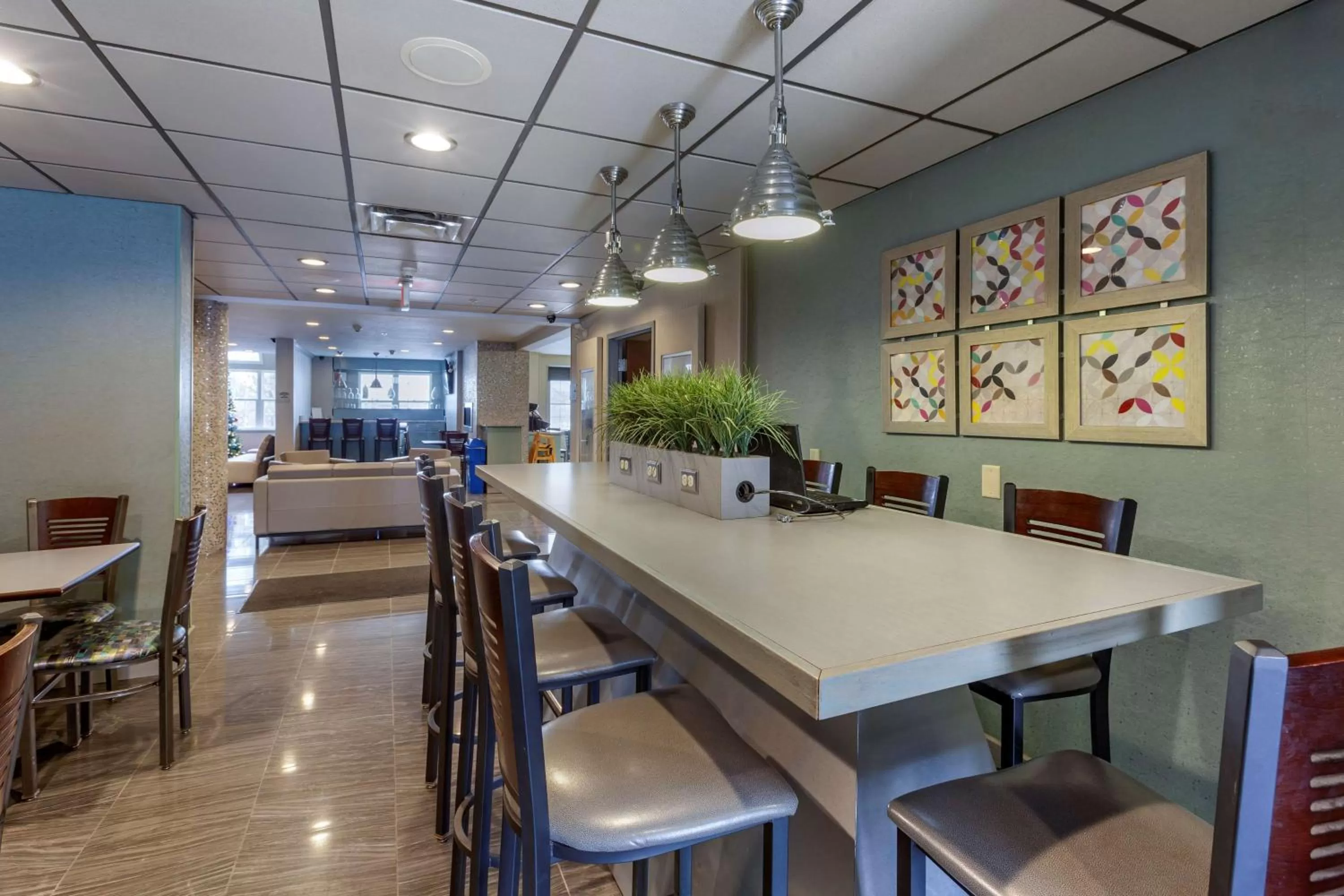 Business facilities in Best Western Plus Woodstock Inn & Suites