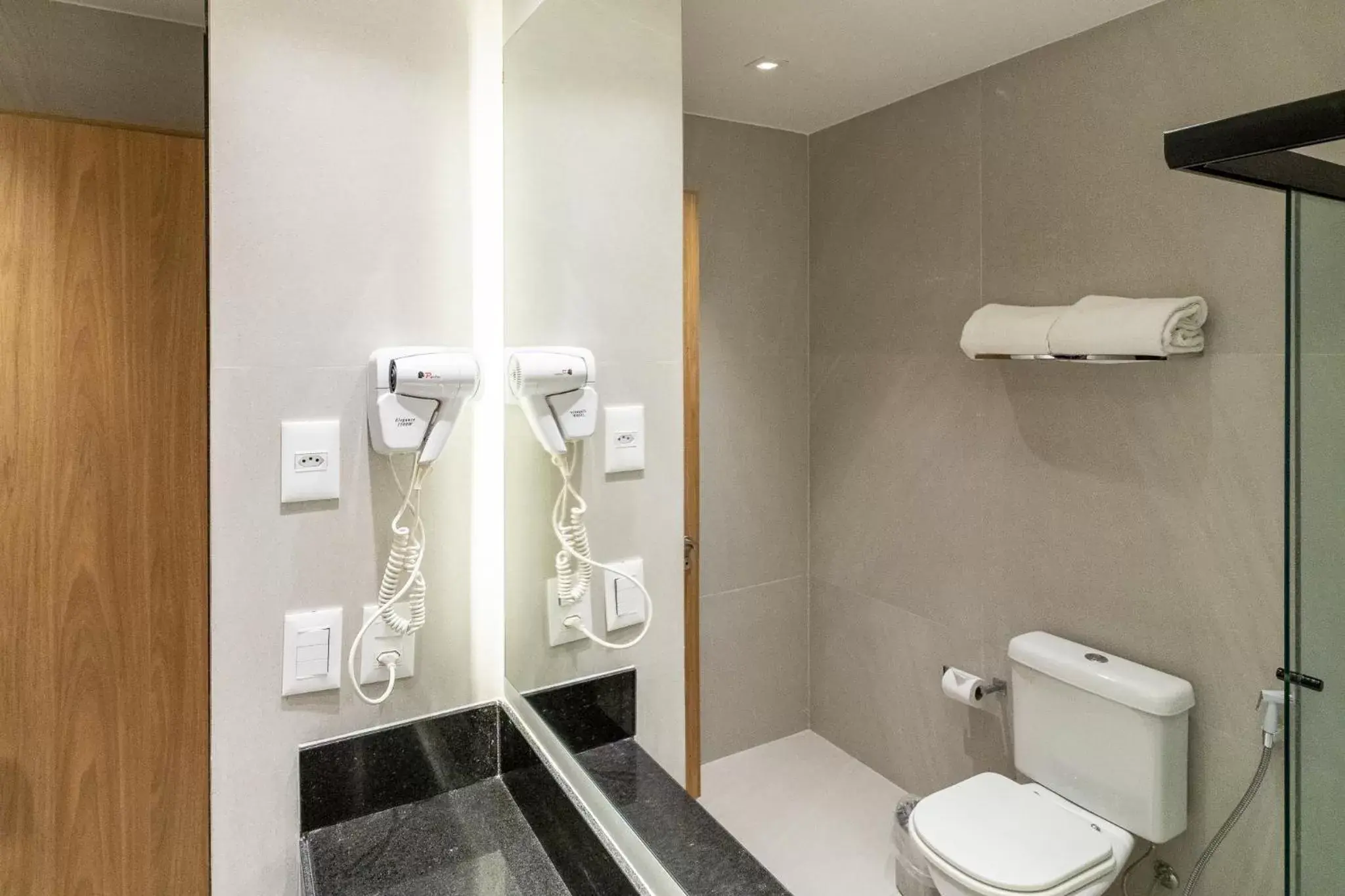 Bathroom in Mar Ipanema Hotel