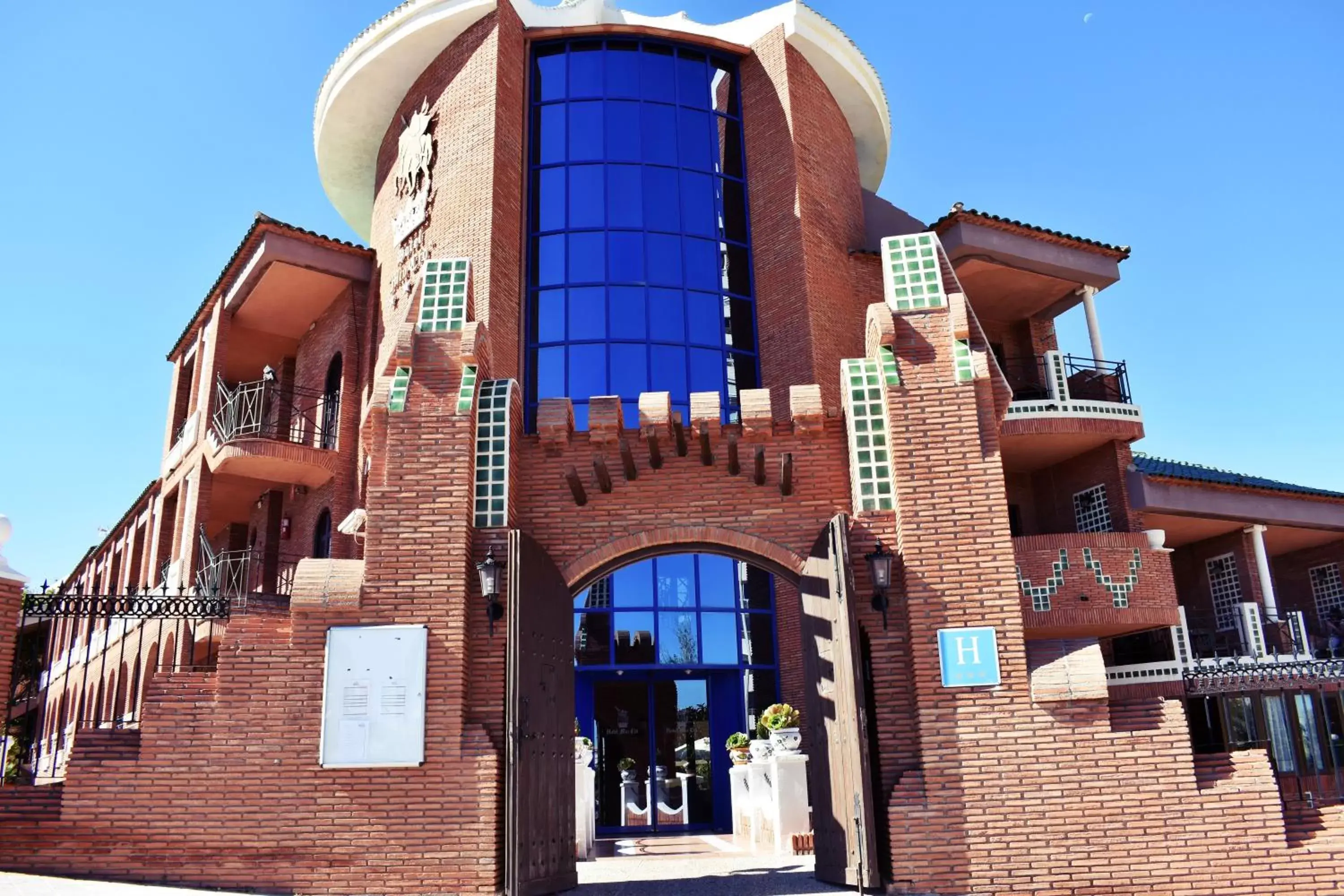 Facade/entrance, Property Building in Hotel Boutique Calas de Alicante