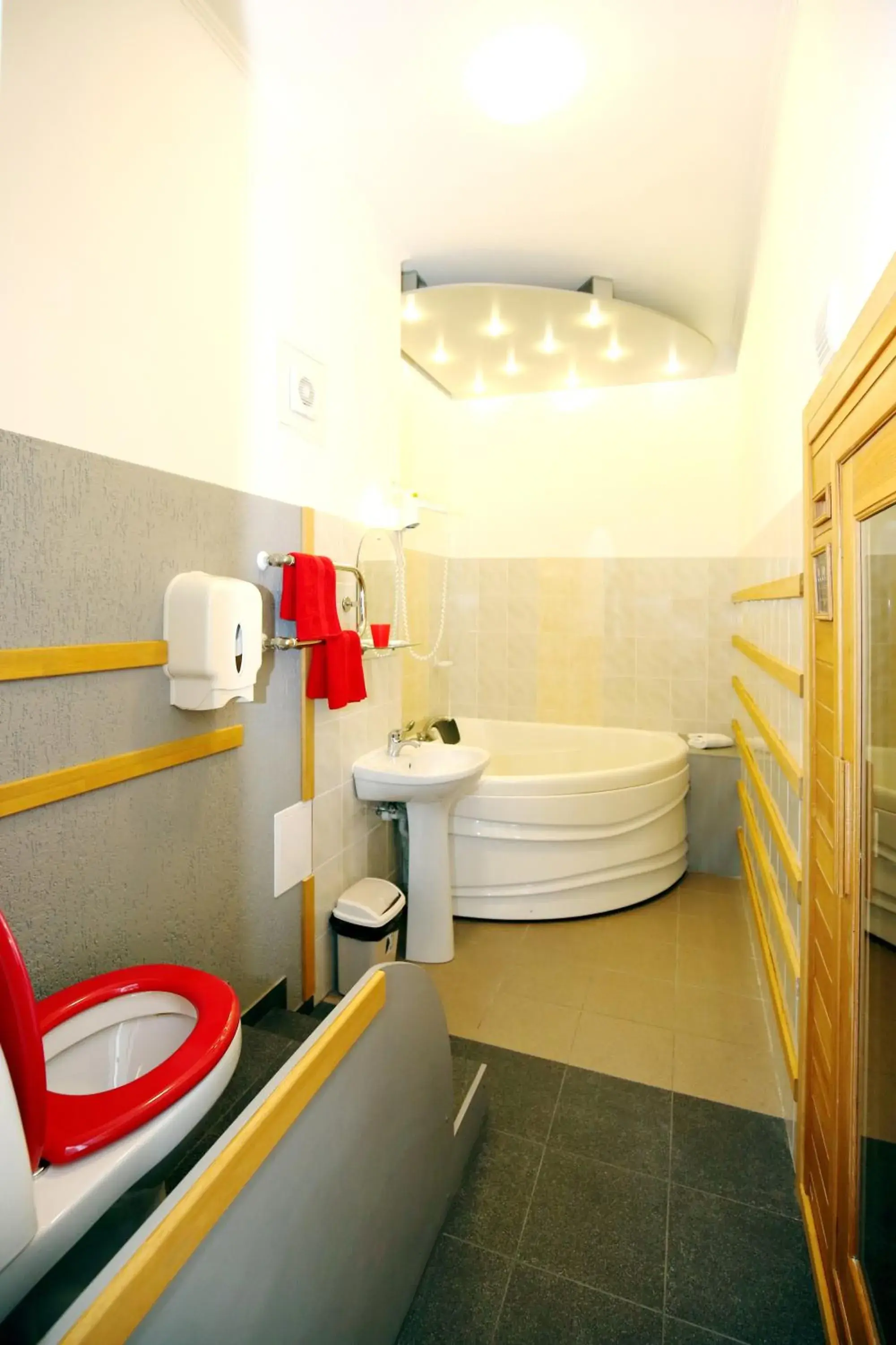 Bathroom in Apart Hotel Tomo FREE PARKING