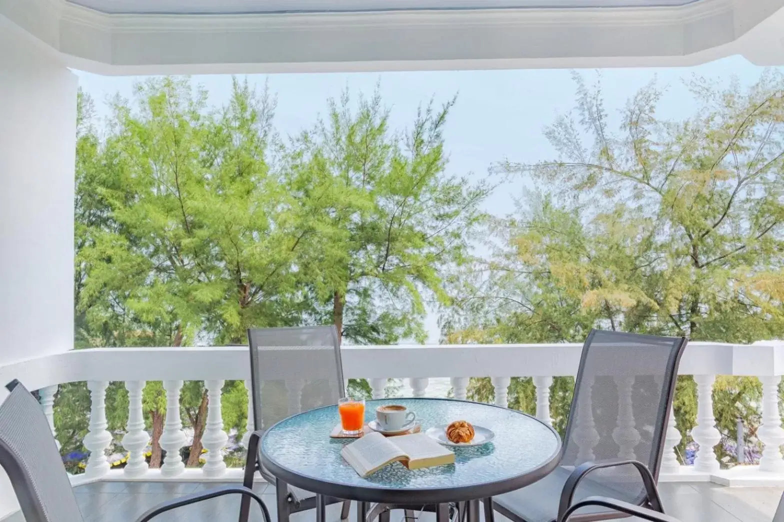 Patio, Balcony/Terrace in THE BEACH CHA AM Suites