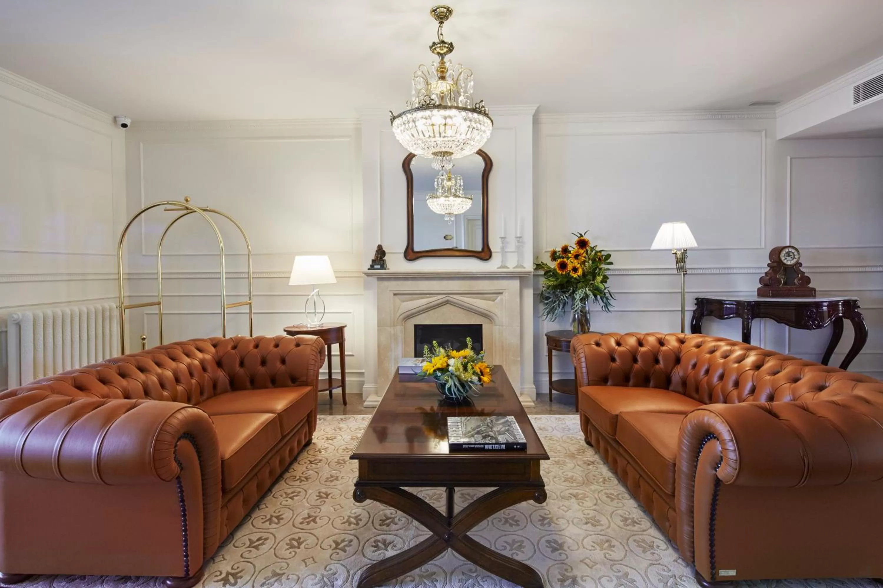 Communal lounge/ TV room in Hotel Casa Vilella 4* Sup