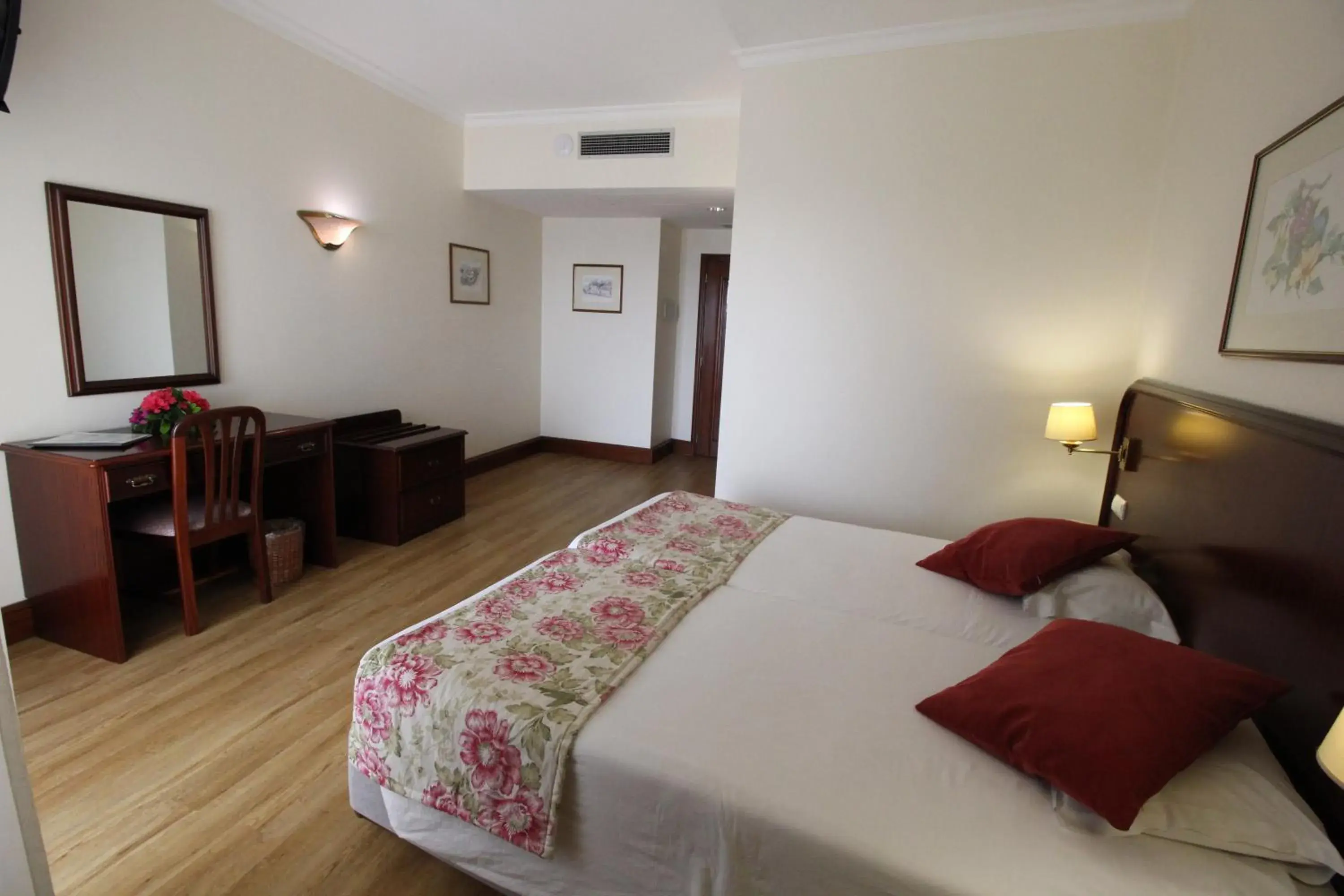 Bed in Suite Hotel Jardins Da Ajuda Bed in Suite Hotel Jardins Da Ajuda