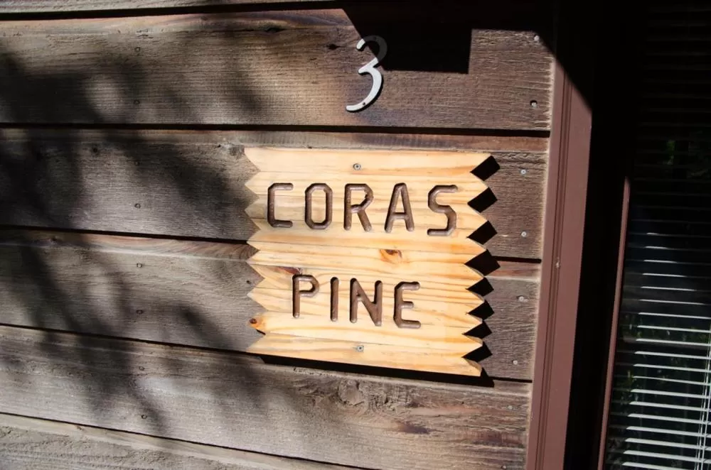 Facade/entrance in Asheville Cabins of Willow Winds