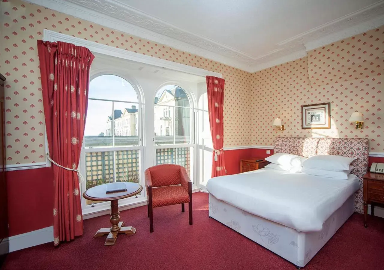 Bedroom in The Royal Hotel