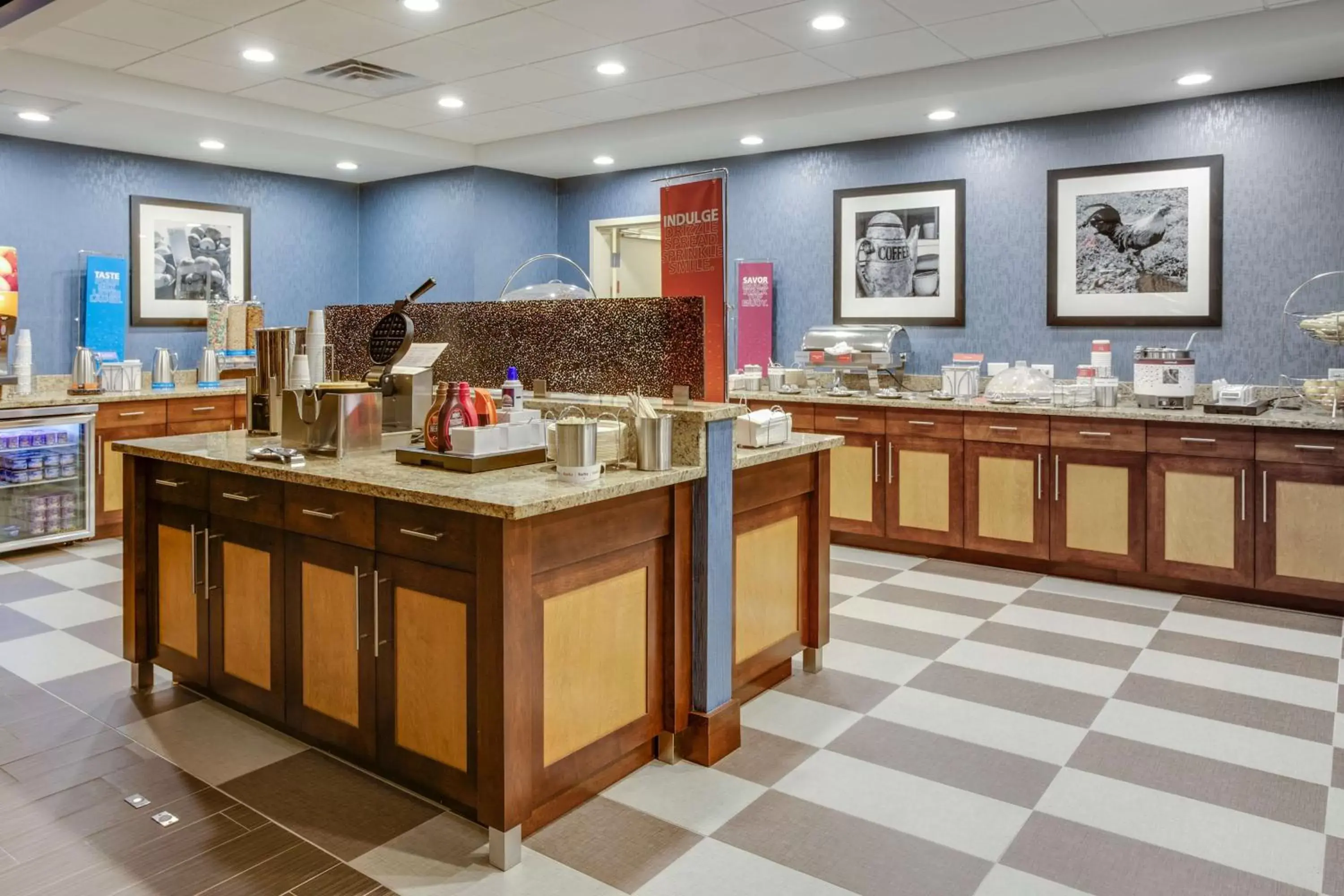Dining area, Restaurant/Places to Eat in Hampton Inn & Suites Philadelphia/Bensalem