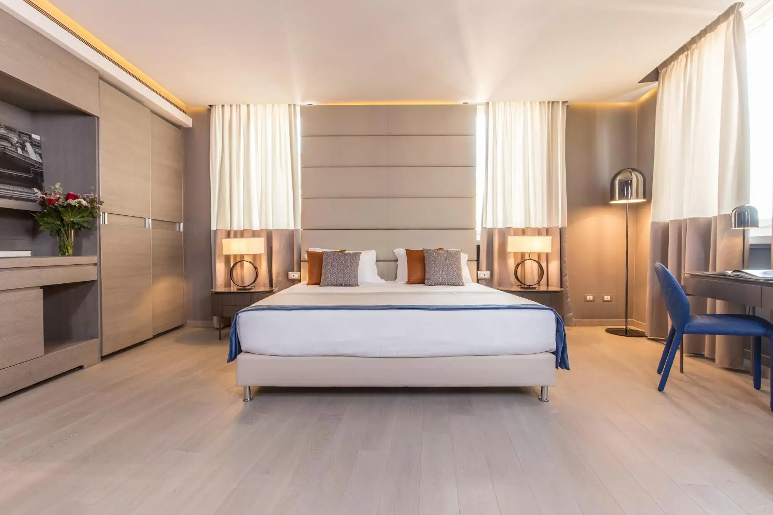 Bedroom, Bed in Orazio Palace Hotel