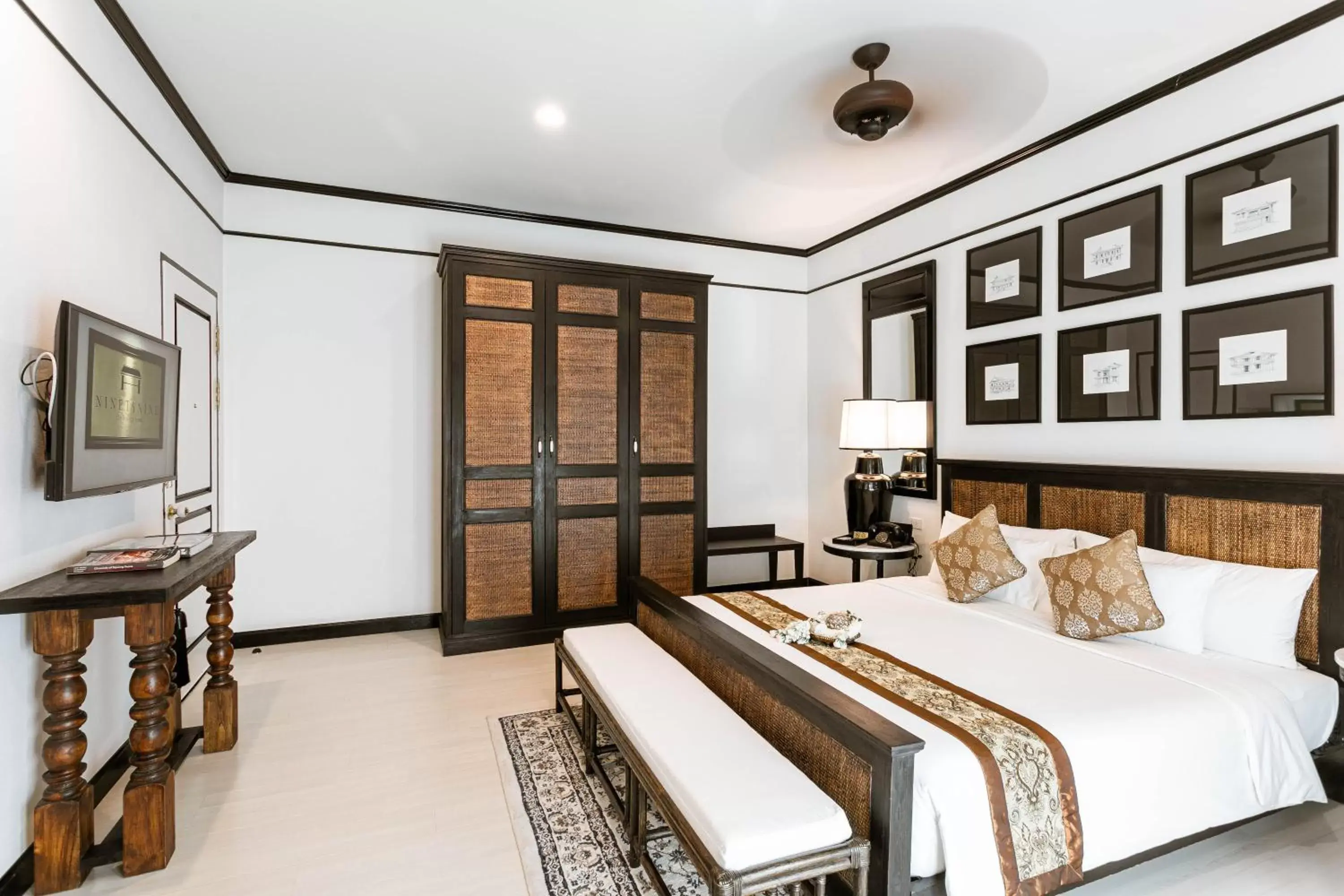 Bedroom, Bed in 99 The Heritage Hotel Bedroom, Bed in 99 The Heritage Hotel