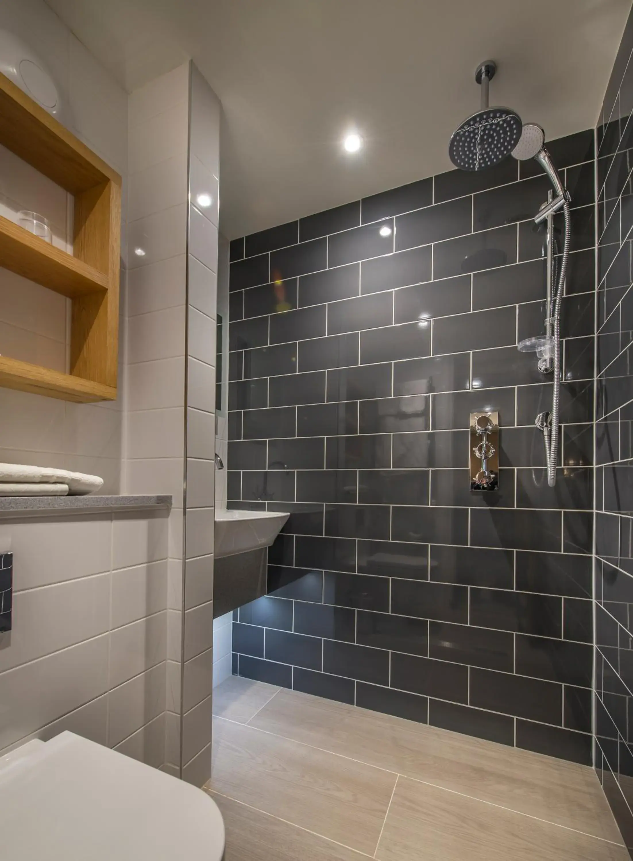 Bathroom in Corus Hyde Park Hotel