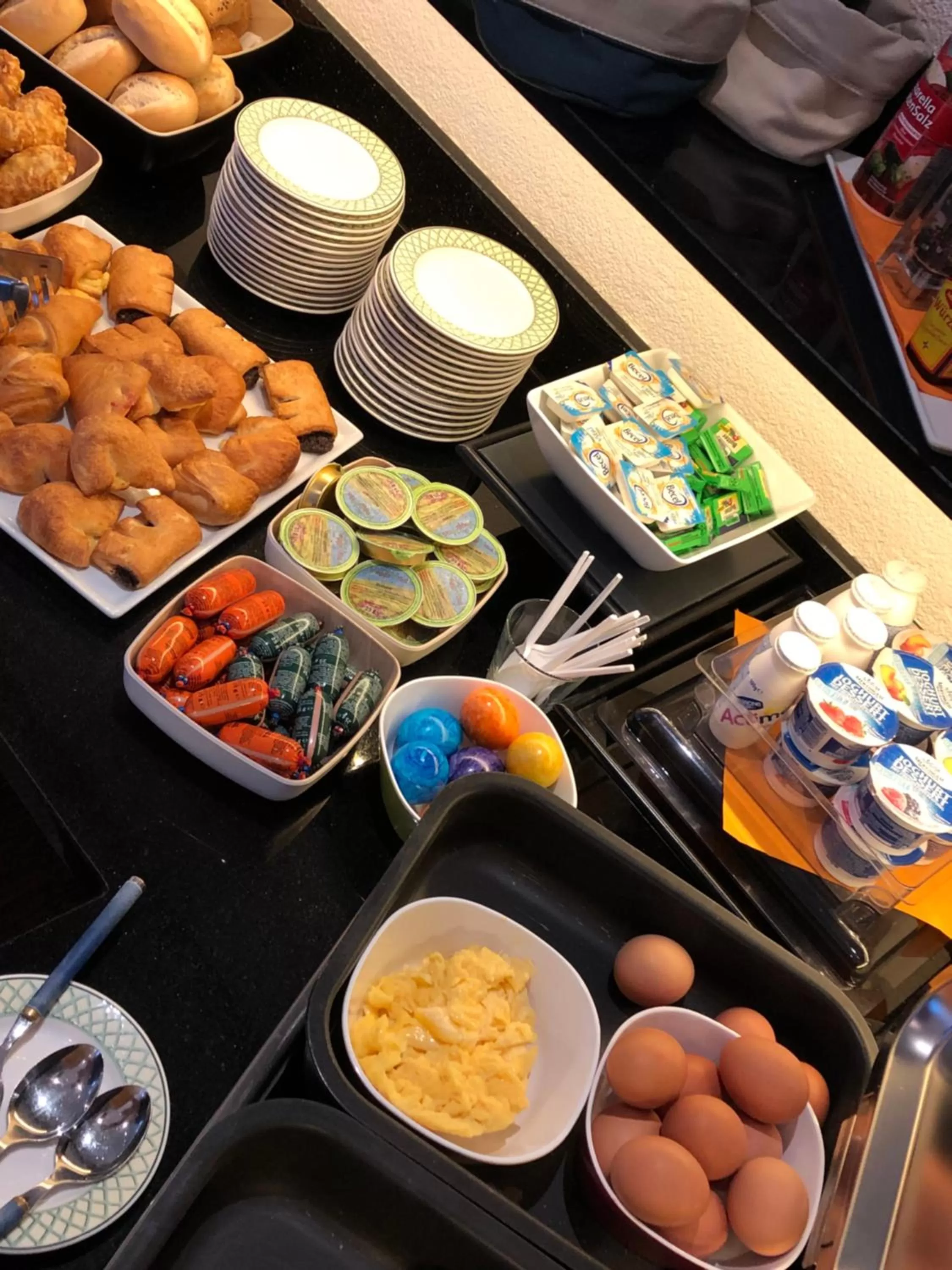 Buffet breakfast in Hotel Peterchens Mondfahrt