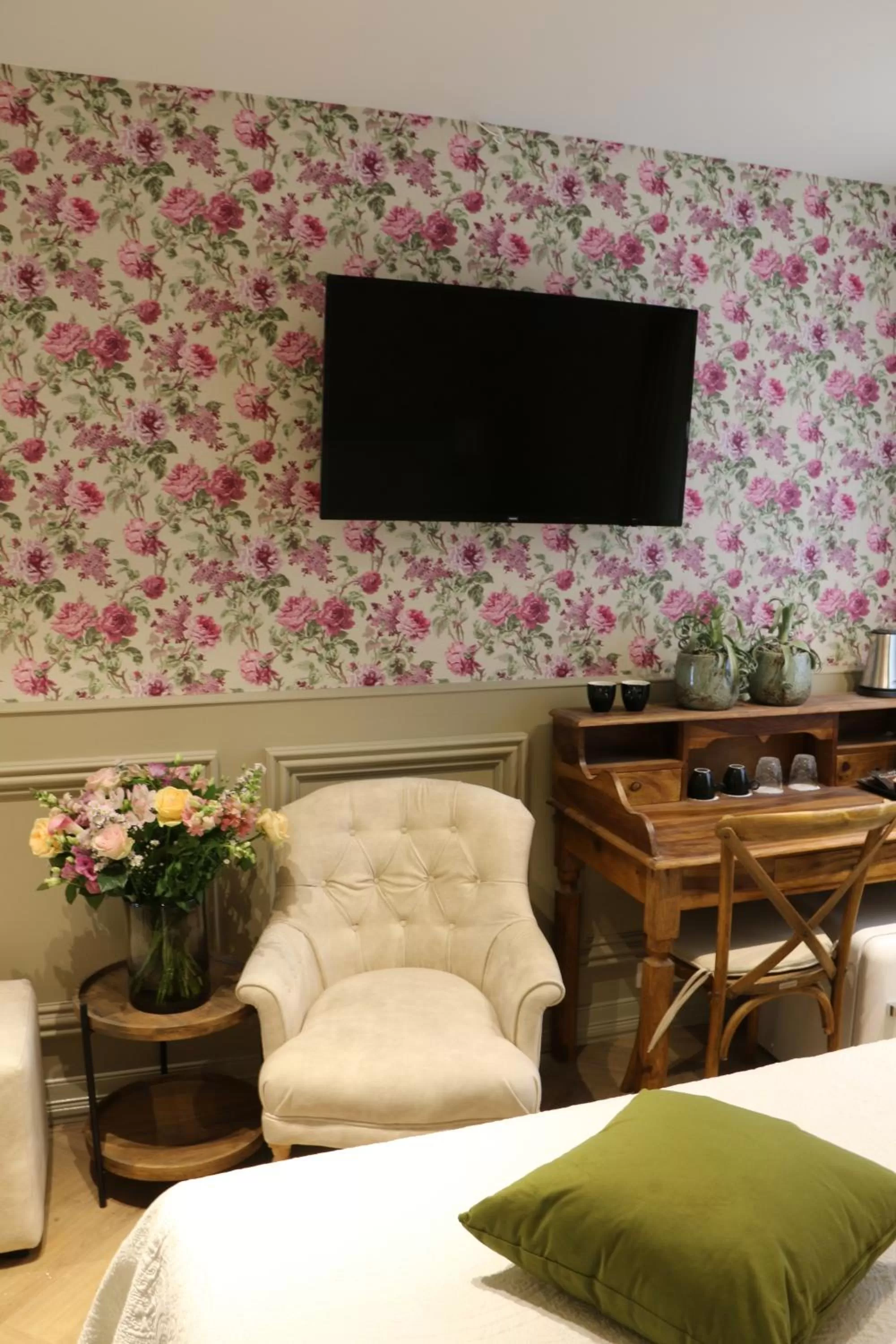 Seating area in Grand Hotel Normandy by CW Hotel Collection