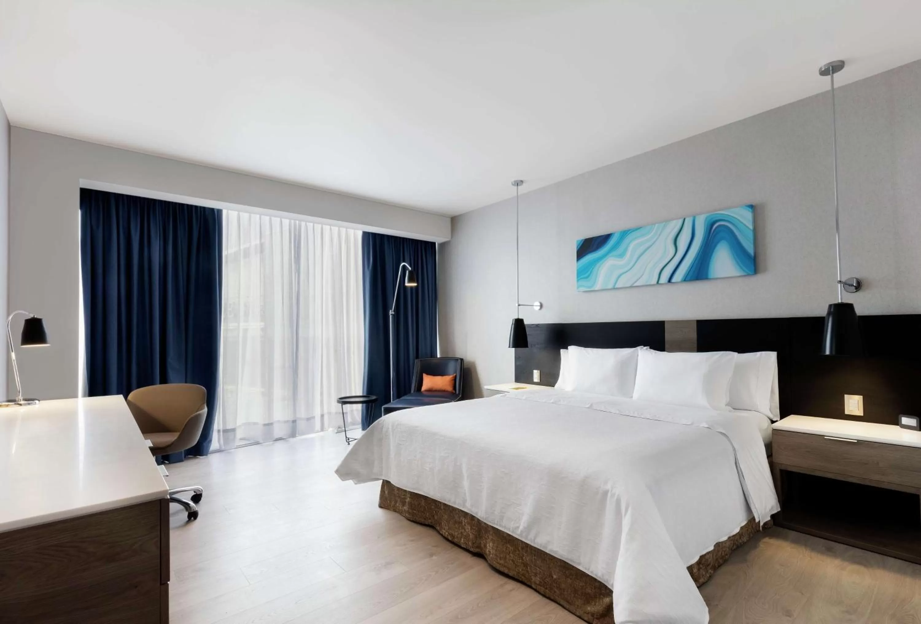 Bedroom, Bed in Hilton Garden Inn Mexico City Santa Fe
