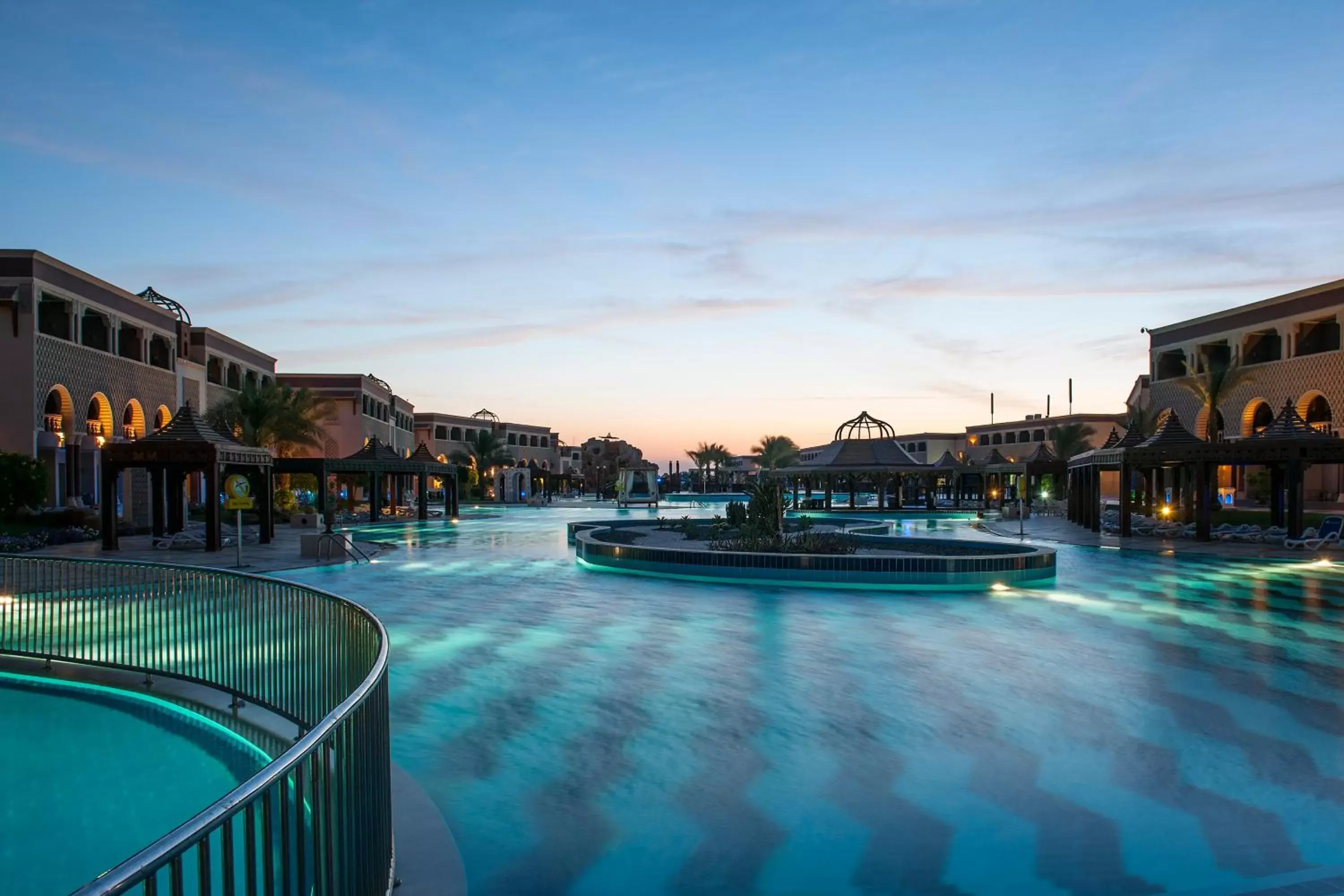 Sunset, Swimming Pool in Sunrise Mamlouk Palace Resort