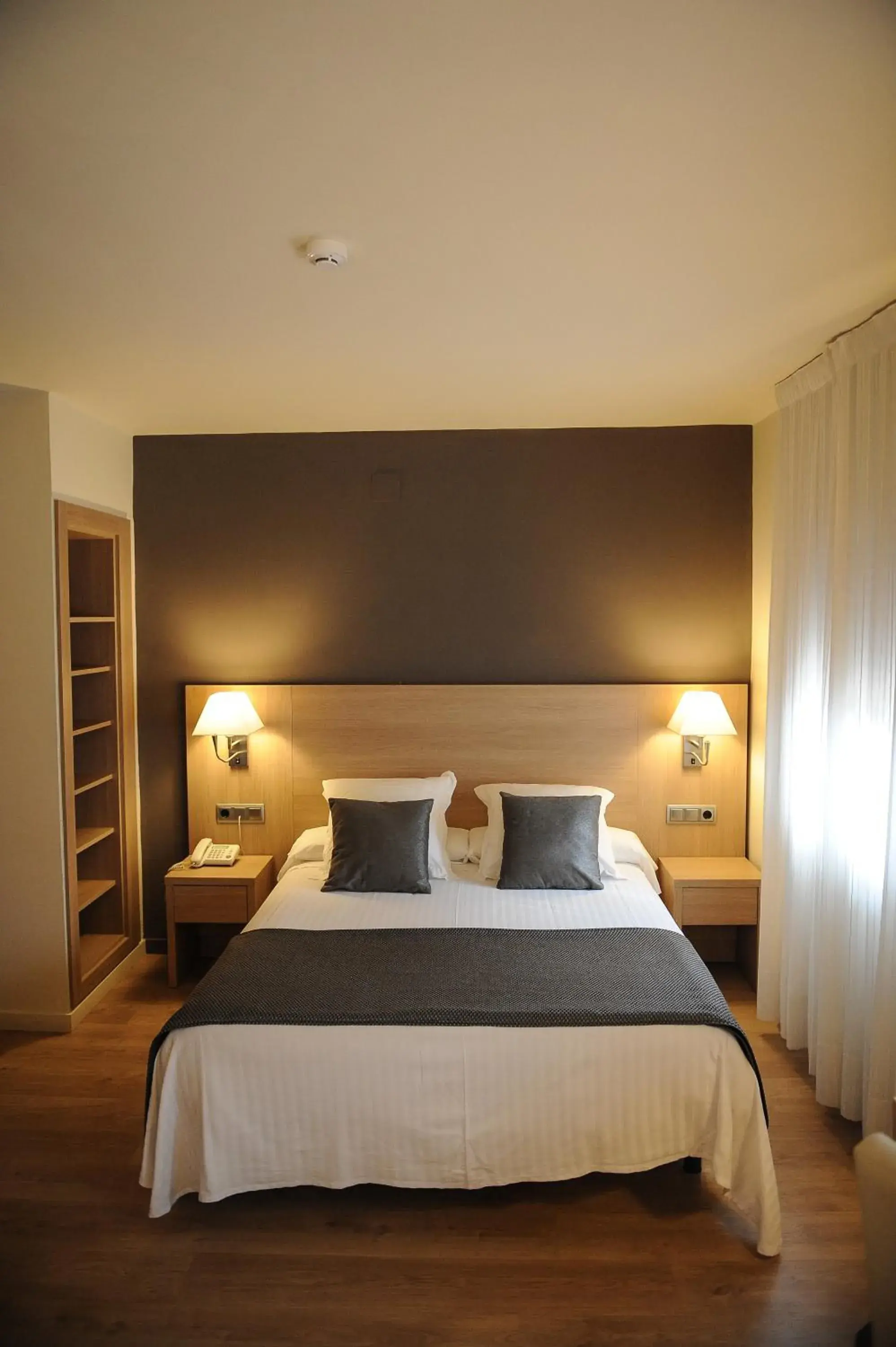 Bedroom, Bed in Balneari Termes Victòria Bedroom, Bed in Balneari Termes Victòria