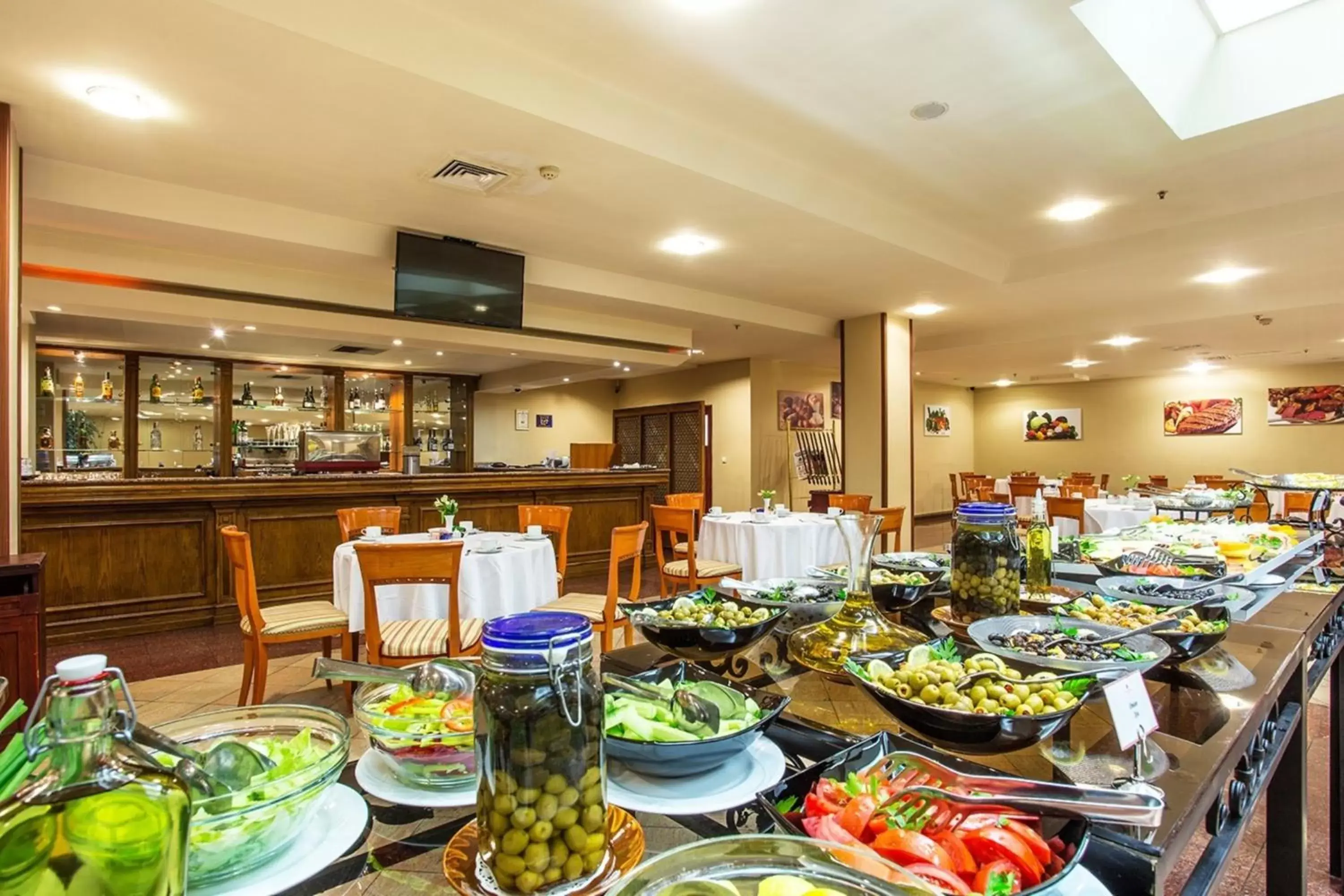 Dining area, Restaurant/Places to Eat in Ramada by Wyndham Sofia City Center