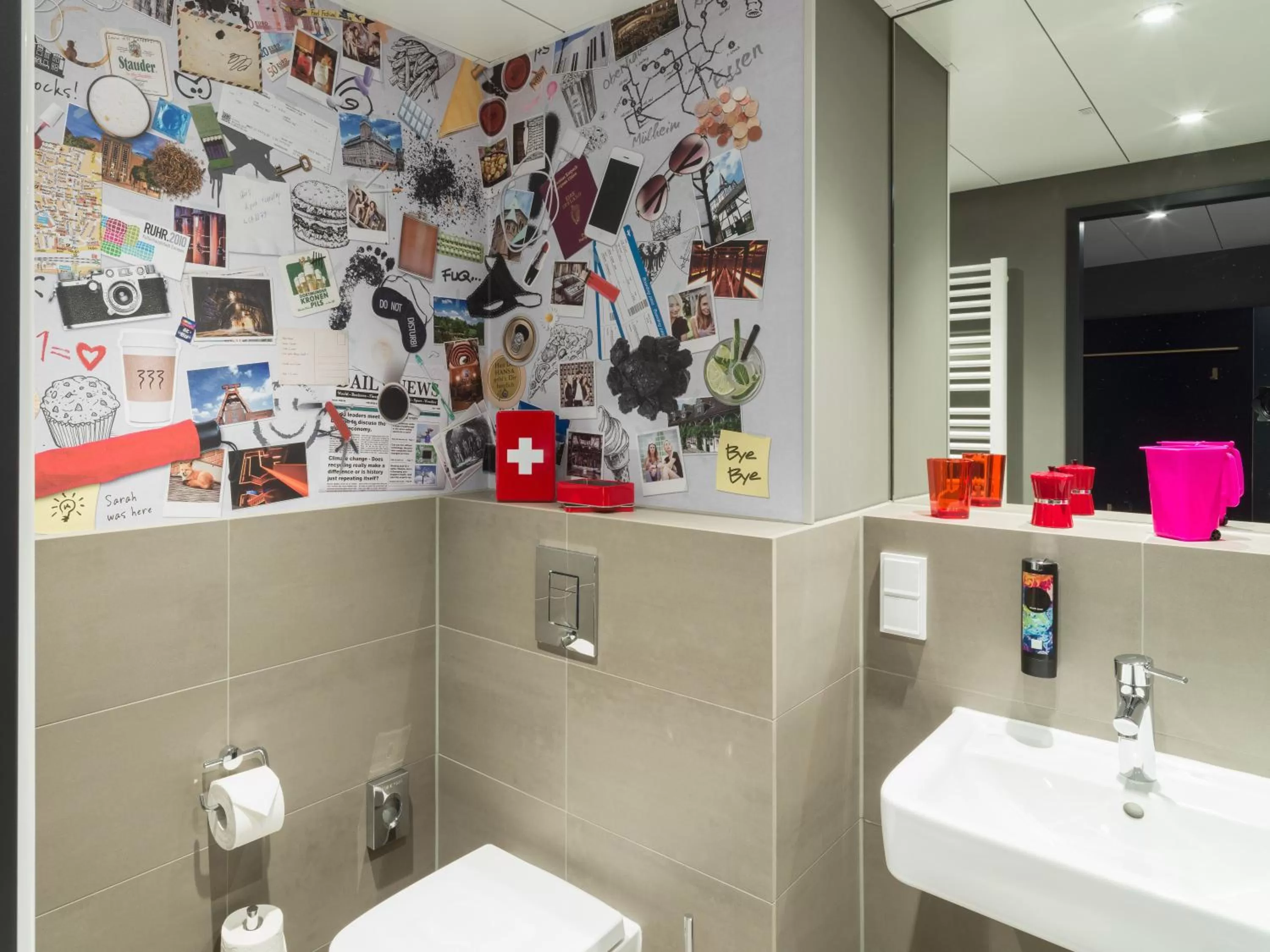 Toilet in Holiday Inn - the niu, Cobbles Essen by IHG