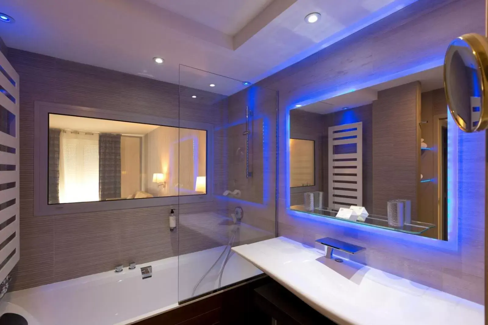 Bathroom in Best Western Plus La Fayette Hotel et SPA