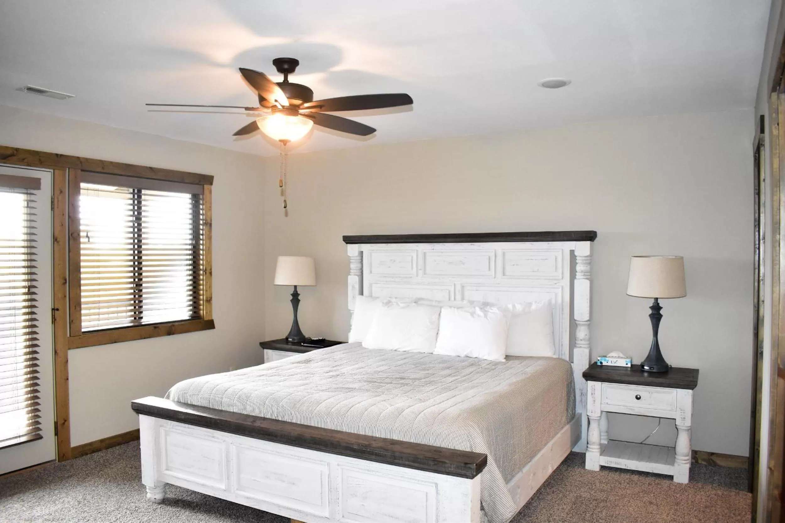 Bed in Table Rock Resorts at Indian Point