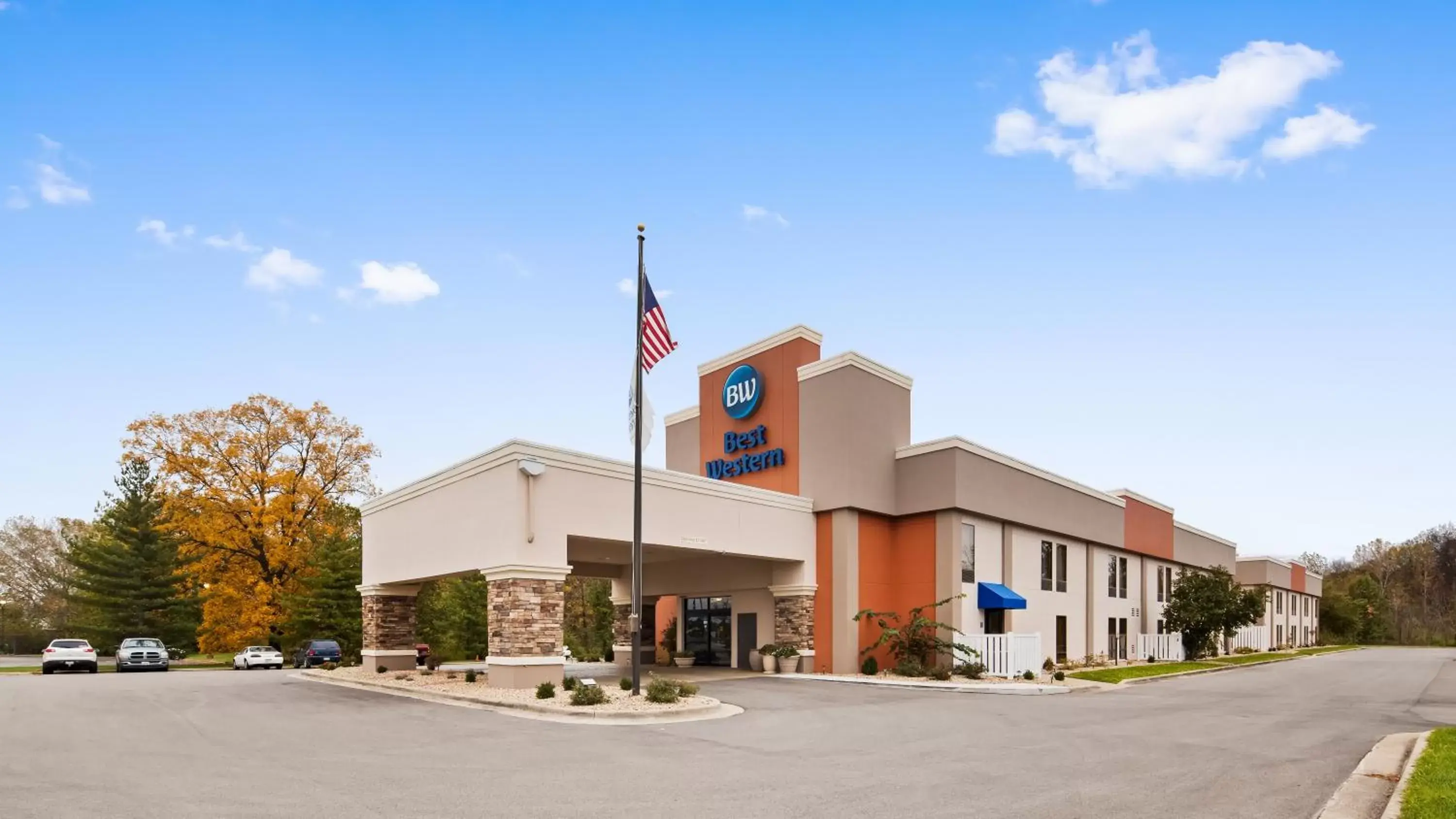 Facade/entrance, Property Building in Best Western Delta Inn