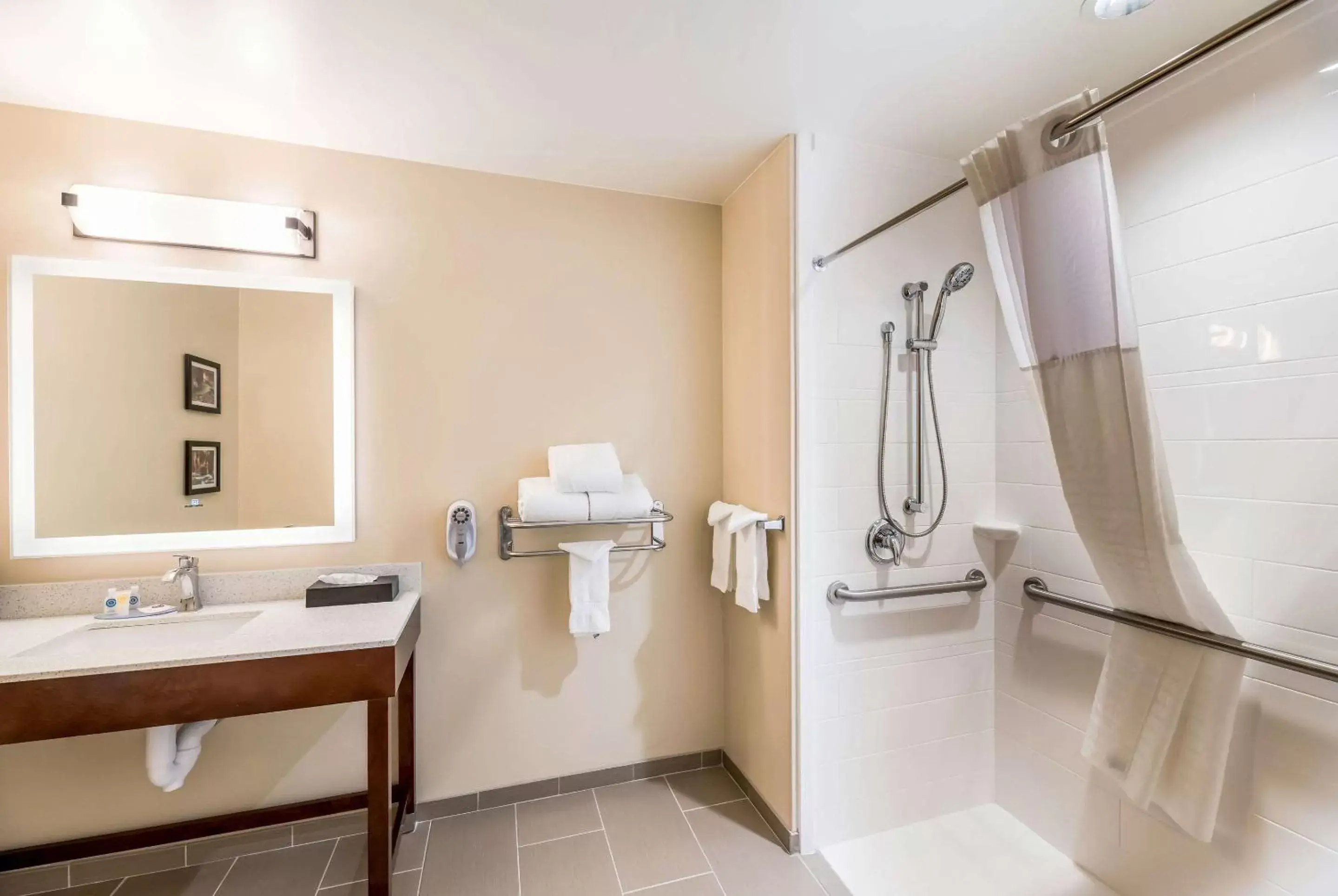 Bathroom in Comfort Inn & Suites Zion Park Area