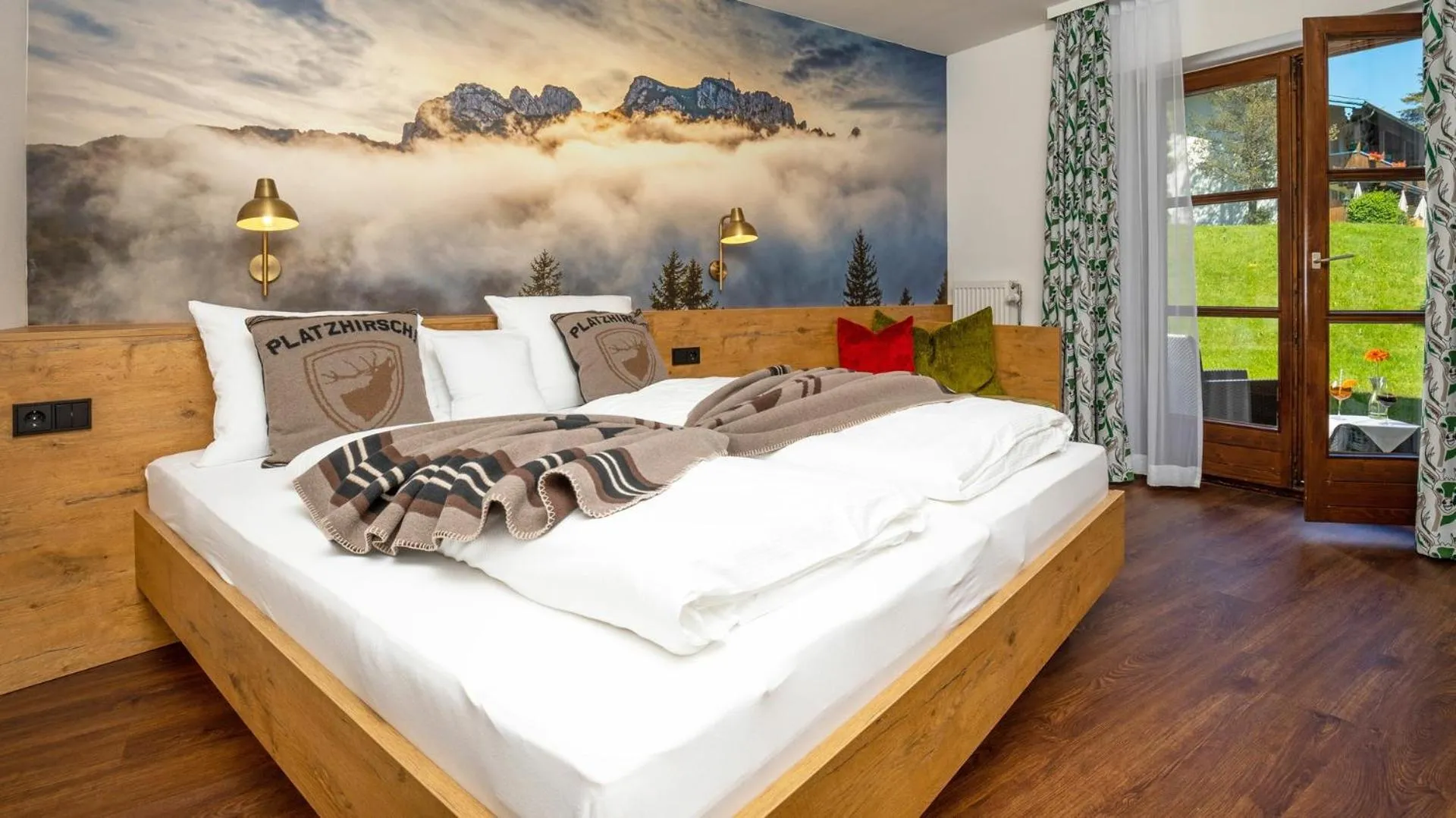 Bed in Das Bergmayr - Chiemgauer Alpenhotel