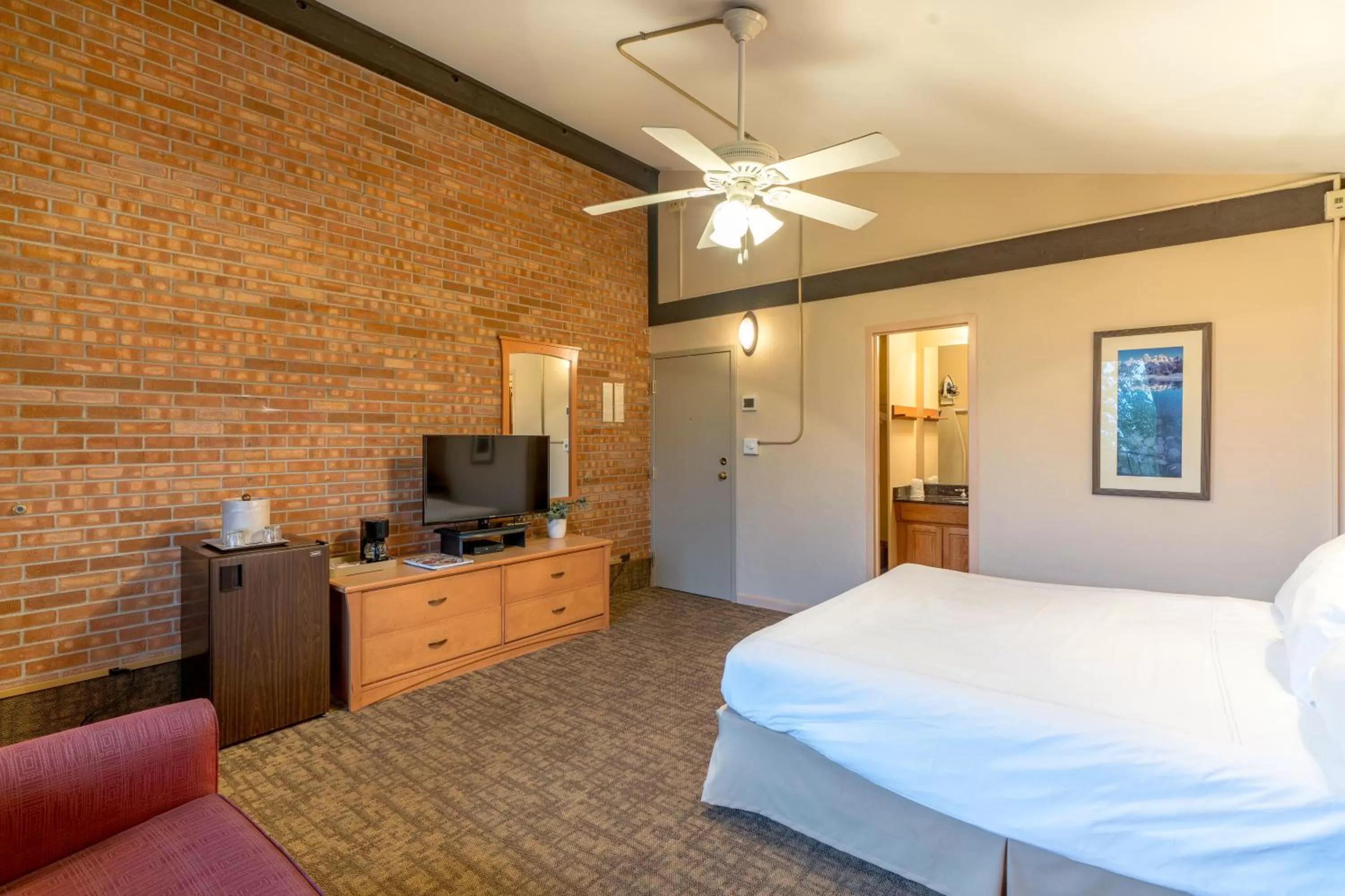 TV and multimedia, Bed in Mountain Chalet Snowmass