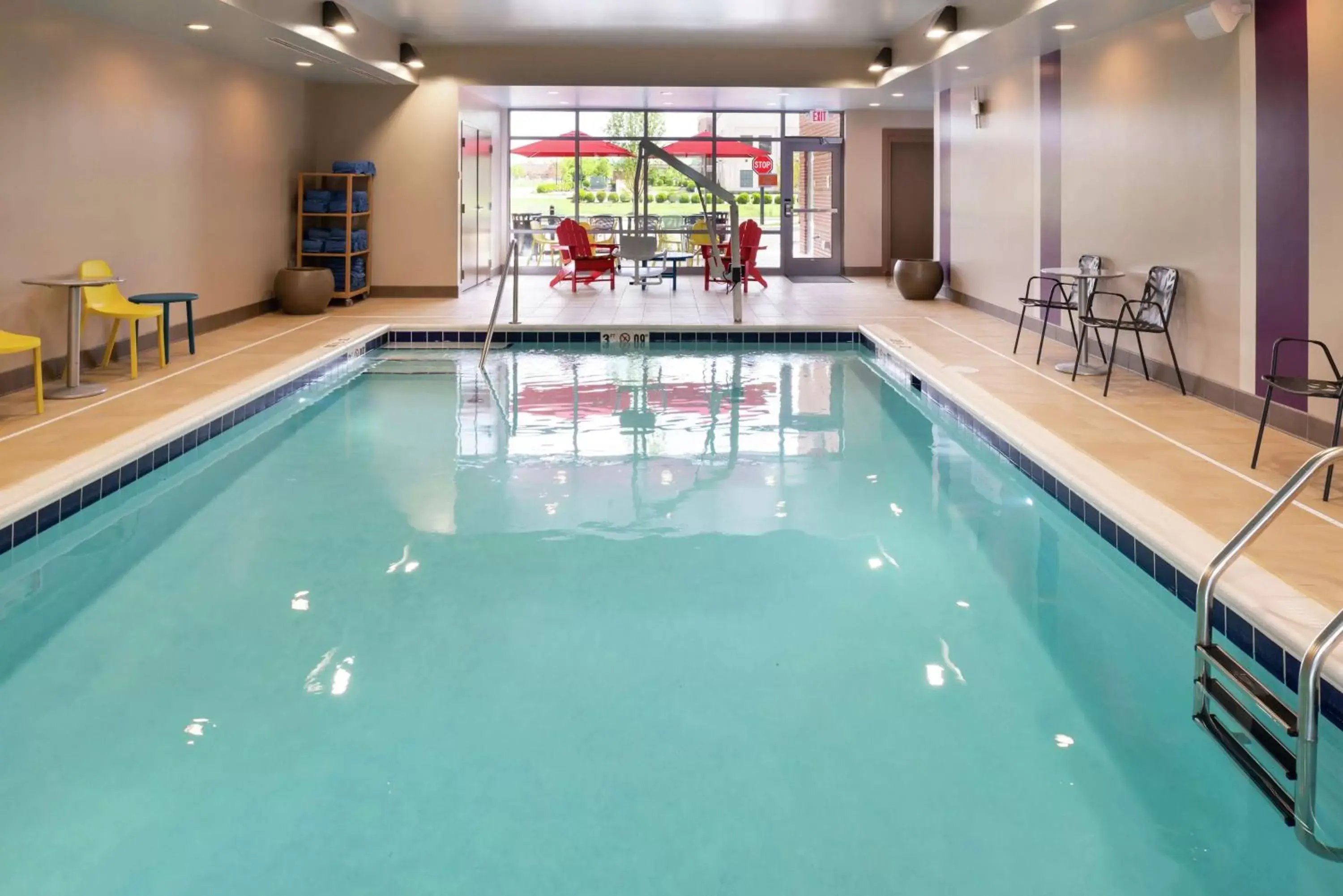 Swimming Pool in Home2 Suites By Hilton New Albany Columbus