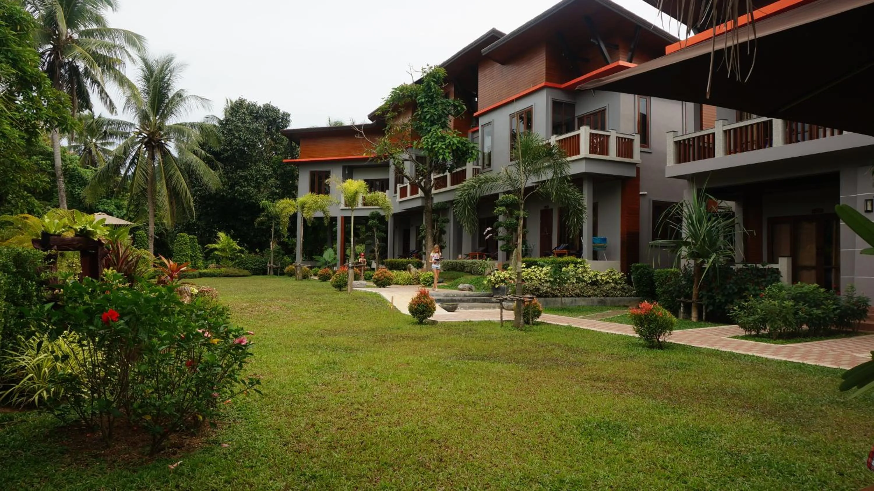 Property building in Lanta Intanin Resort - SHA Extra Plus