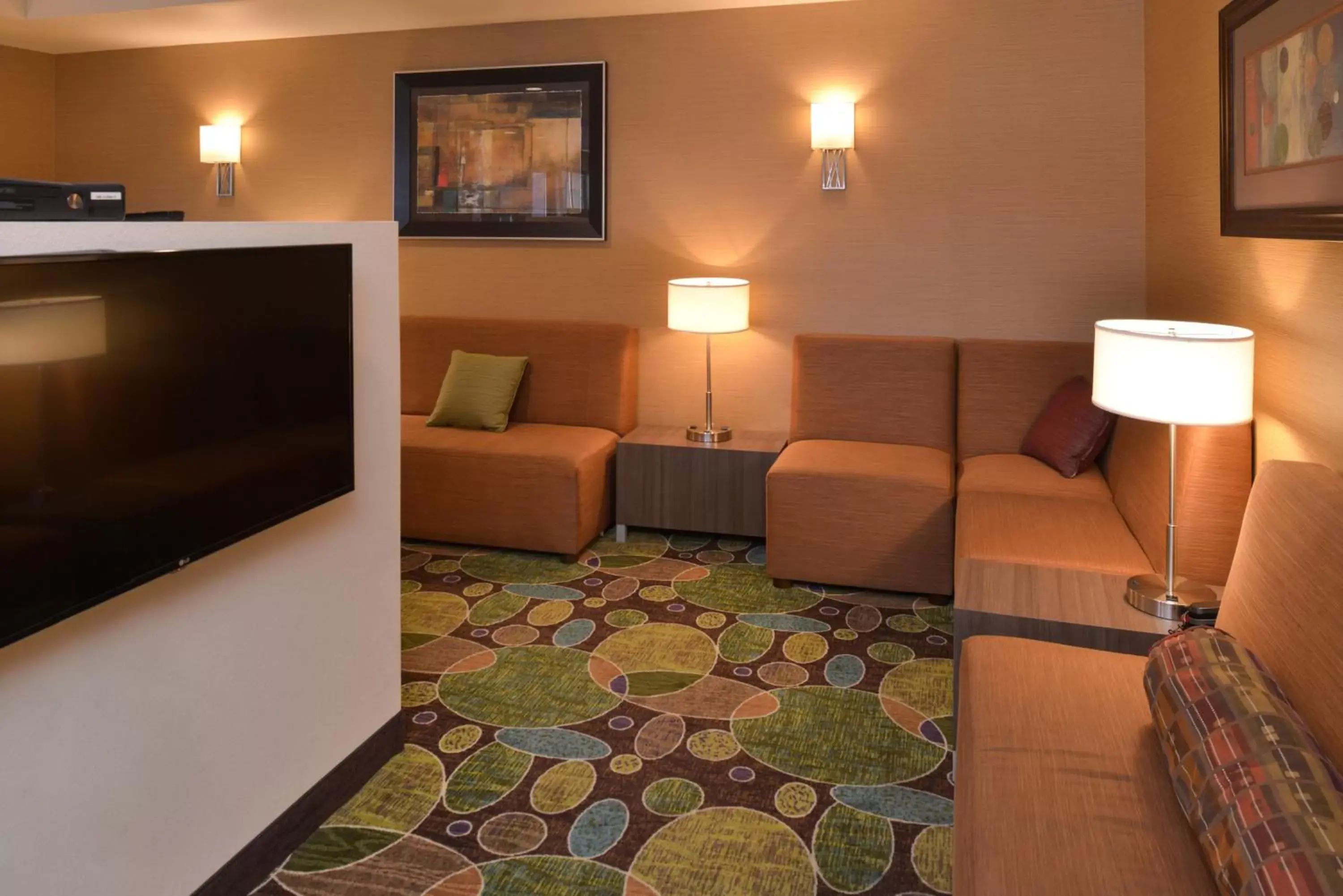 Lobby or reception, Seating Area in Holiday Inn Express Pocatello, an IHG Hotel