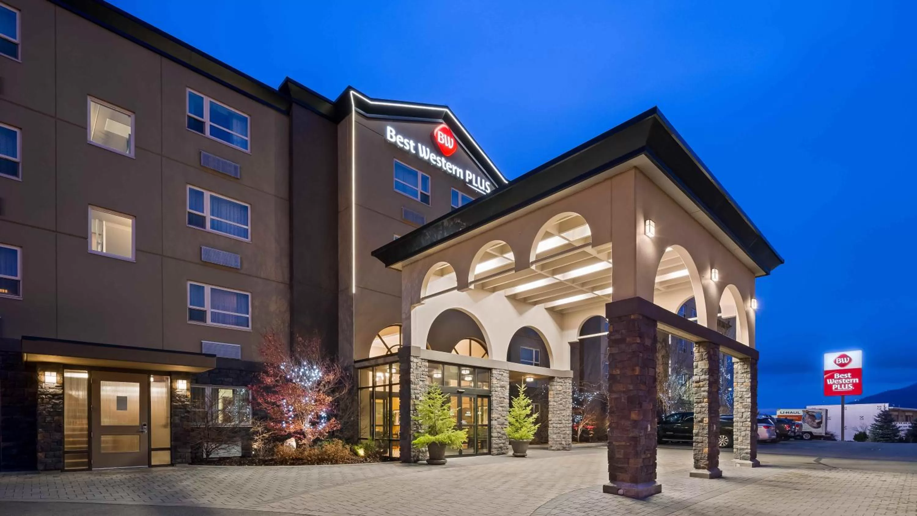 Facade/entrance in Best Western Plus Kamloops Hotel