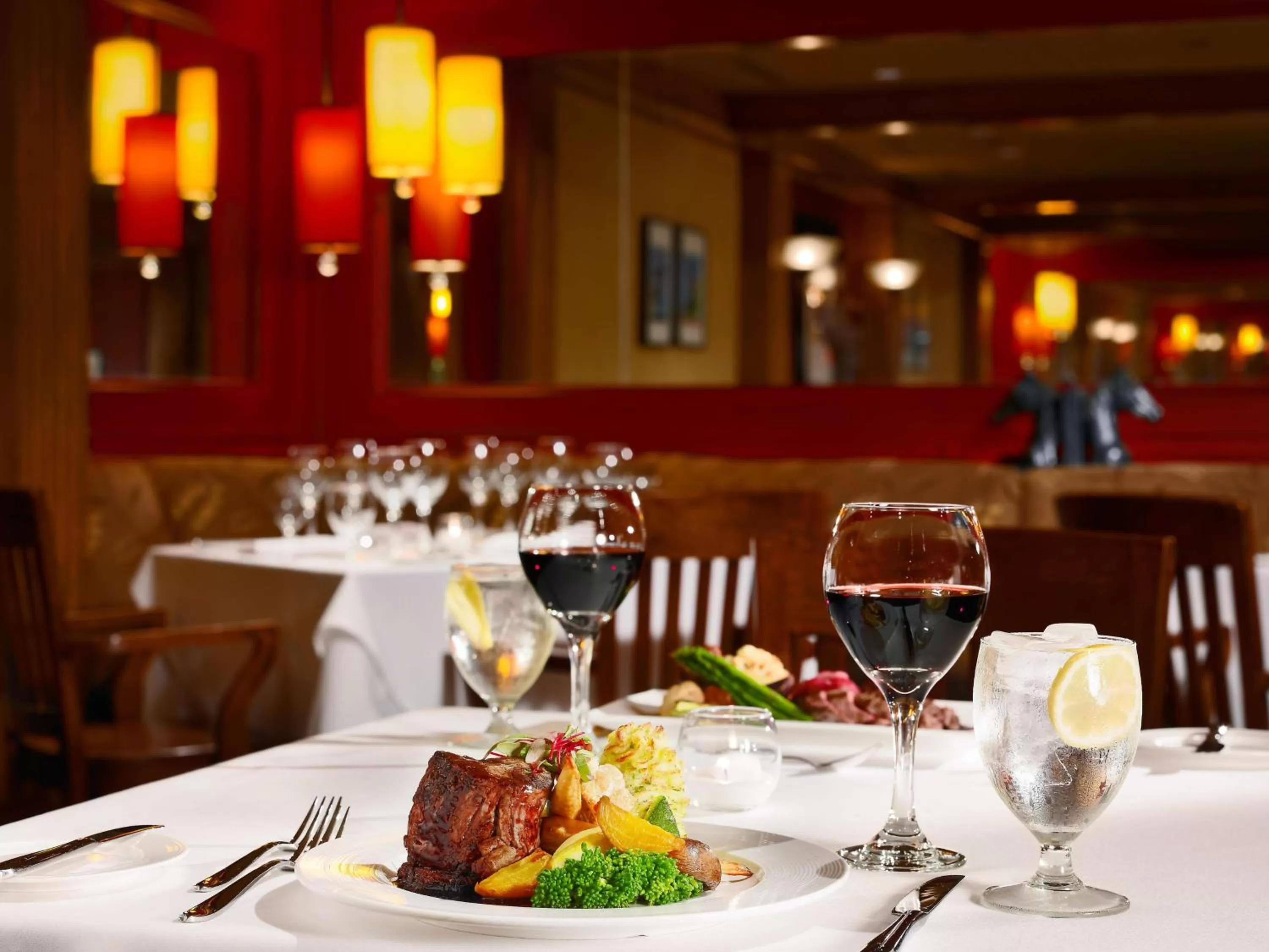 Restaurant/places to eat in Sonesta Hotel Gwinnett Place Atlanta