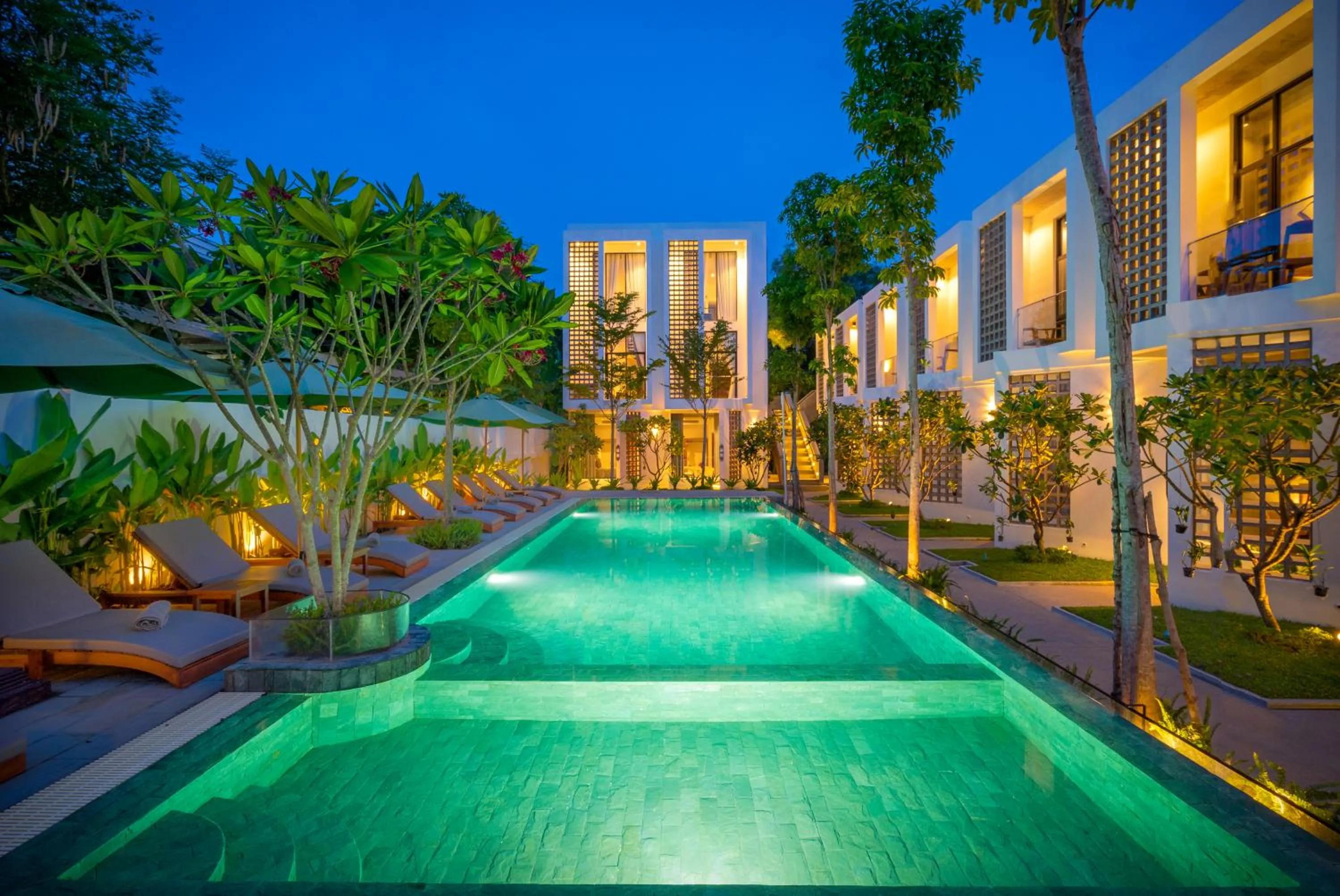 Swimming pool in Phka Chan Hotel