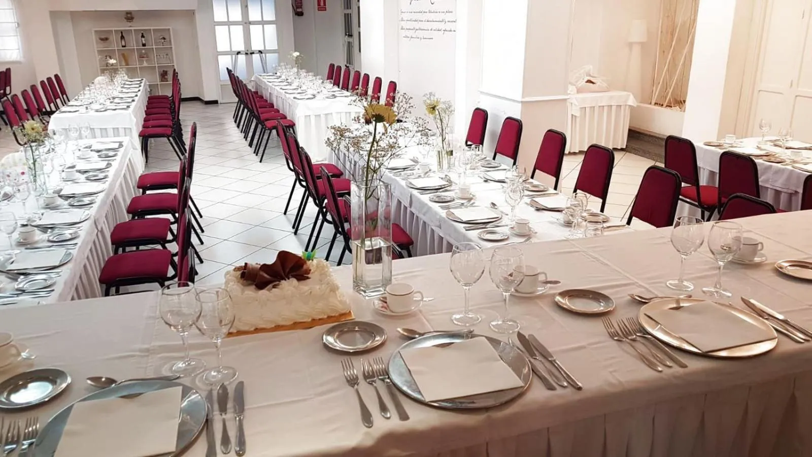 Restaurant/places to eat in Hotel El Emigrante