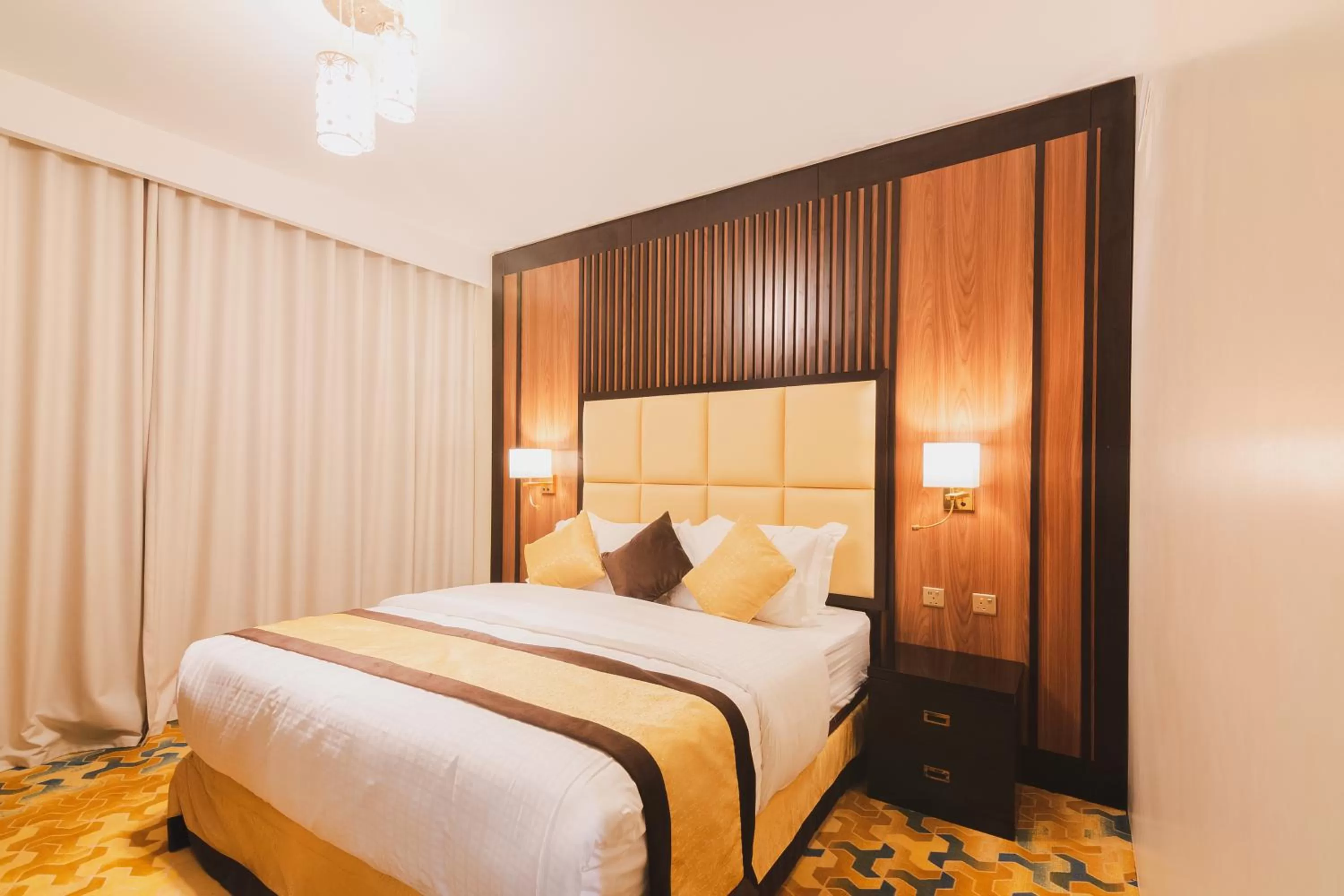 Bedroom, Bed in Golden Ship Hotel