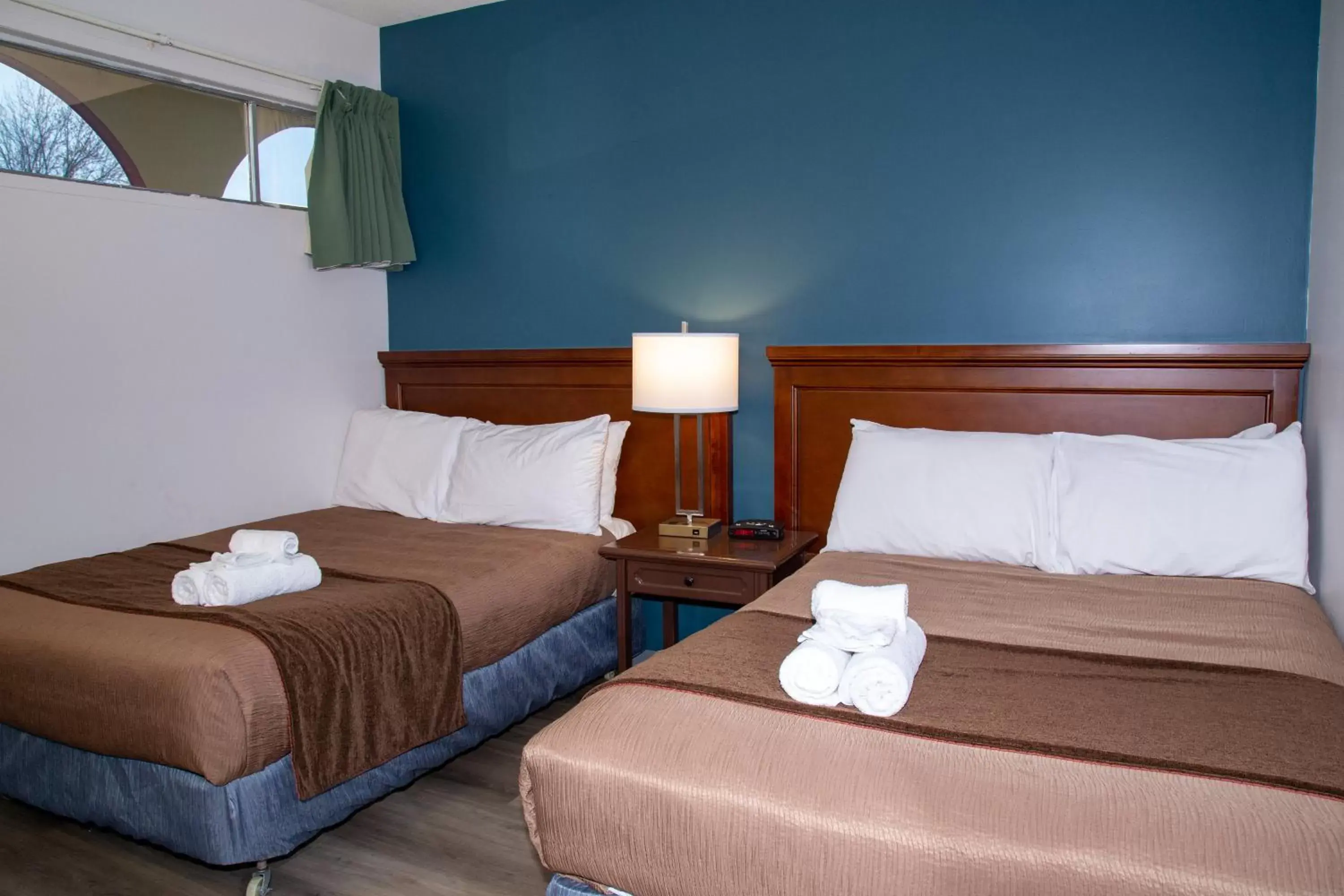 Bedroom, Bed in Spanish Villa Resort