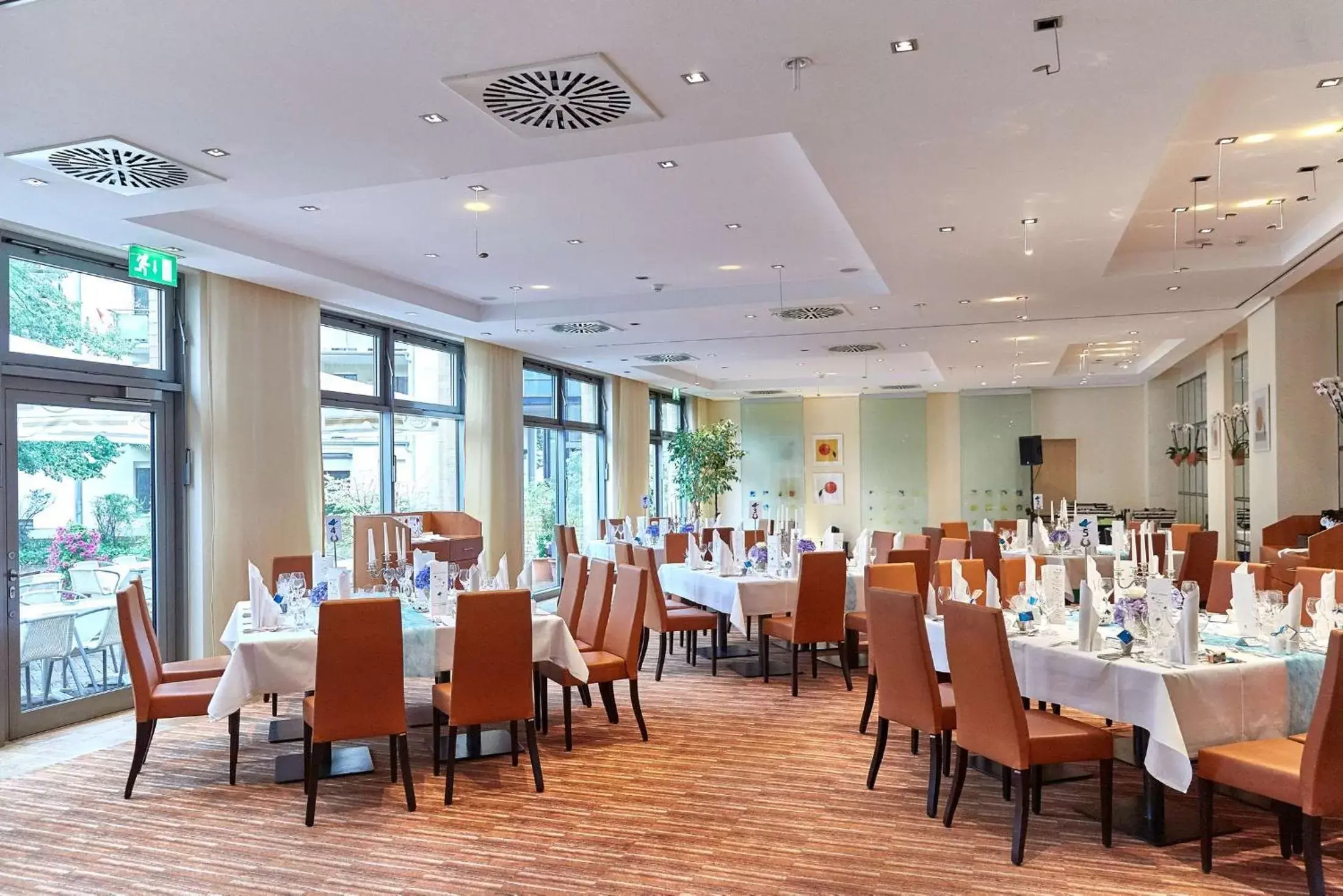 Restaurant/Places to Eat in First Inn Hotel Zwickau